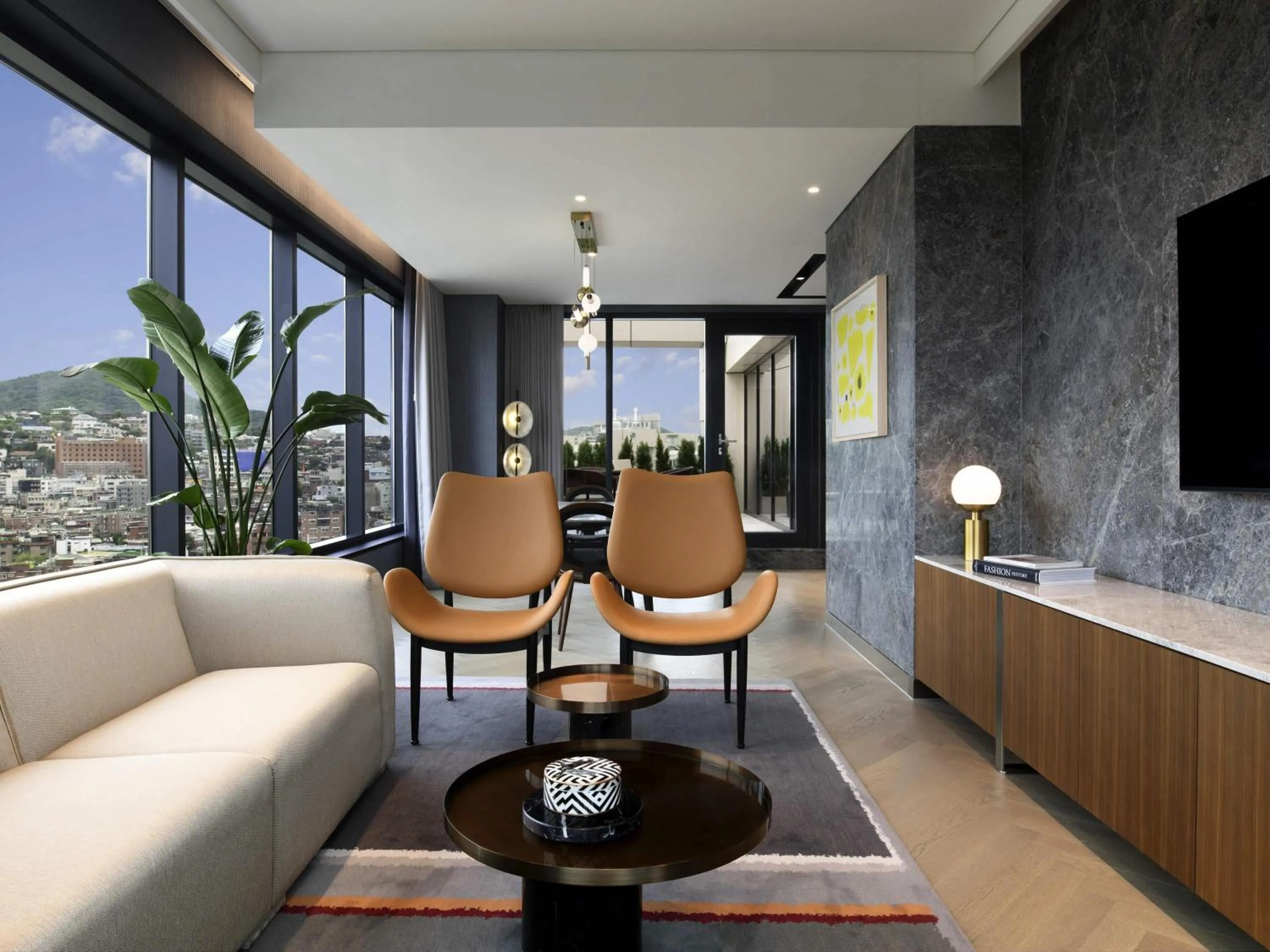 Bedroom in Mondrian Seoul Itaewon