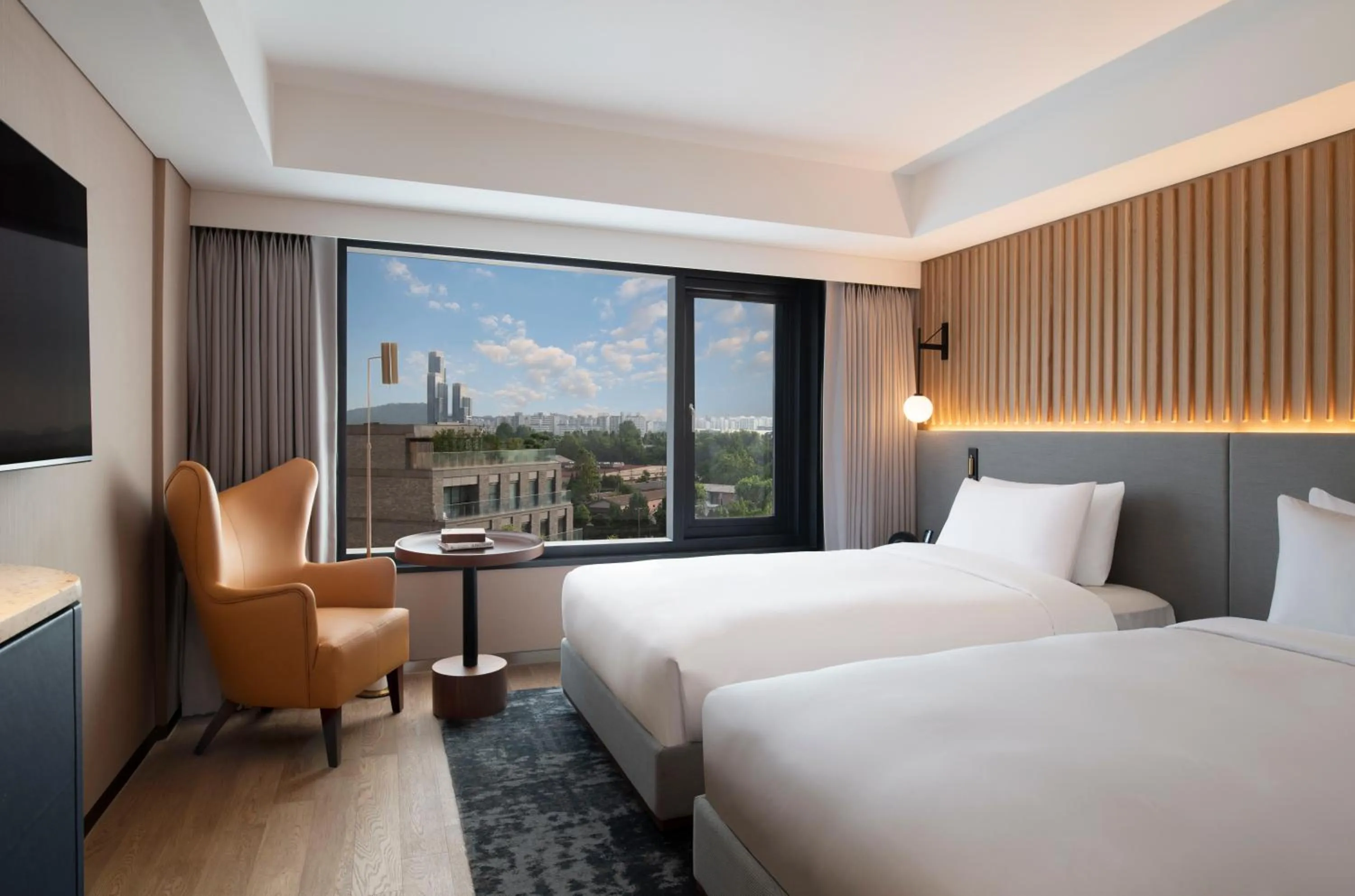 Bedroom, Bed in Mondrian Seoul Itaewon