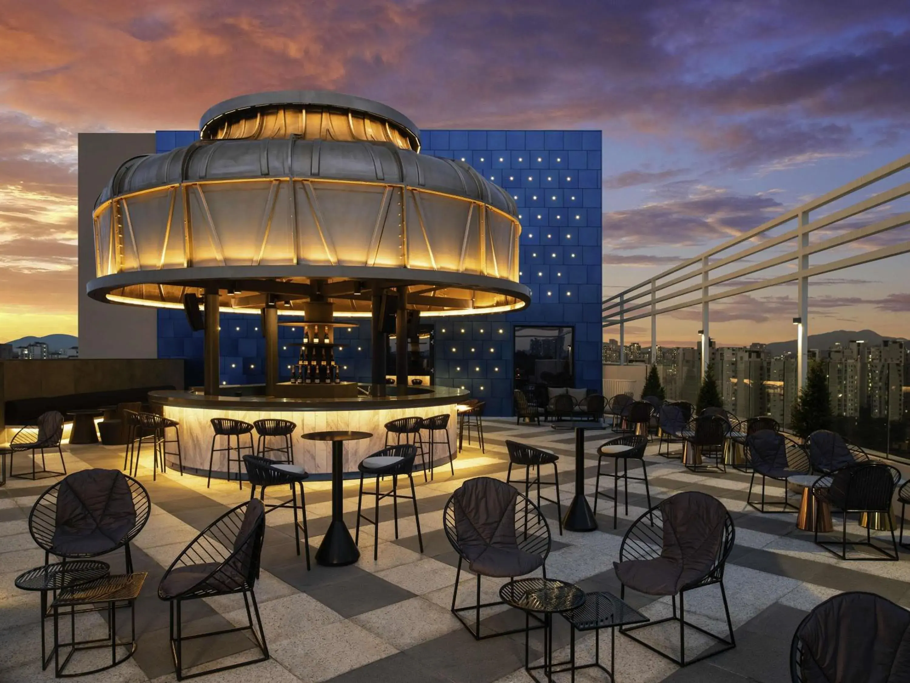 Restaurant/places to eat in Mondrian Seoul Itaewon Restaurant/places to eat in Mondrian Seoul Itaewon