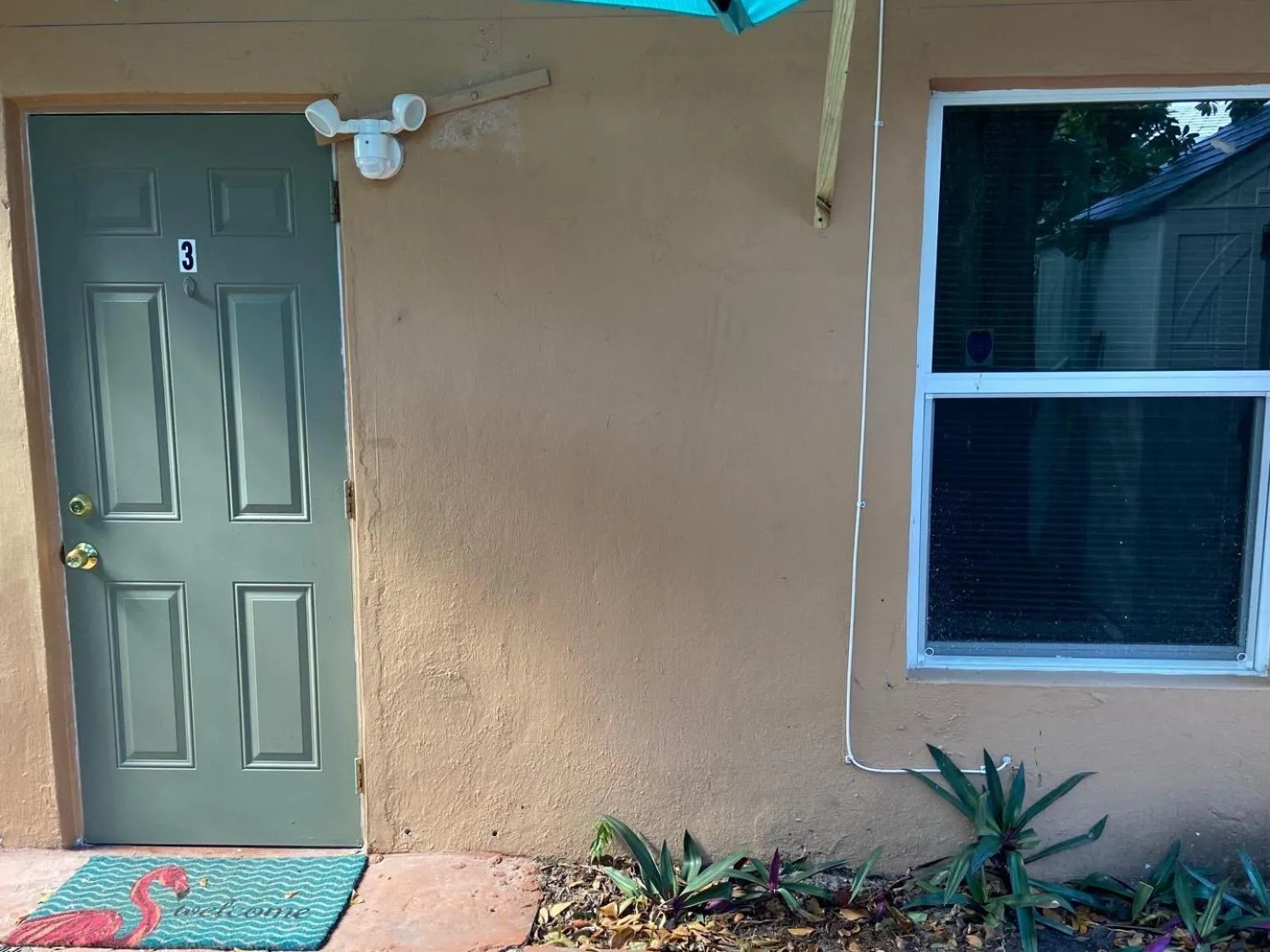 Facade/entrance in Mermaid's Cottage