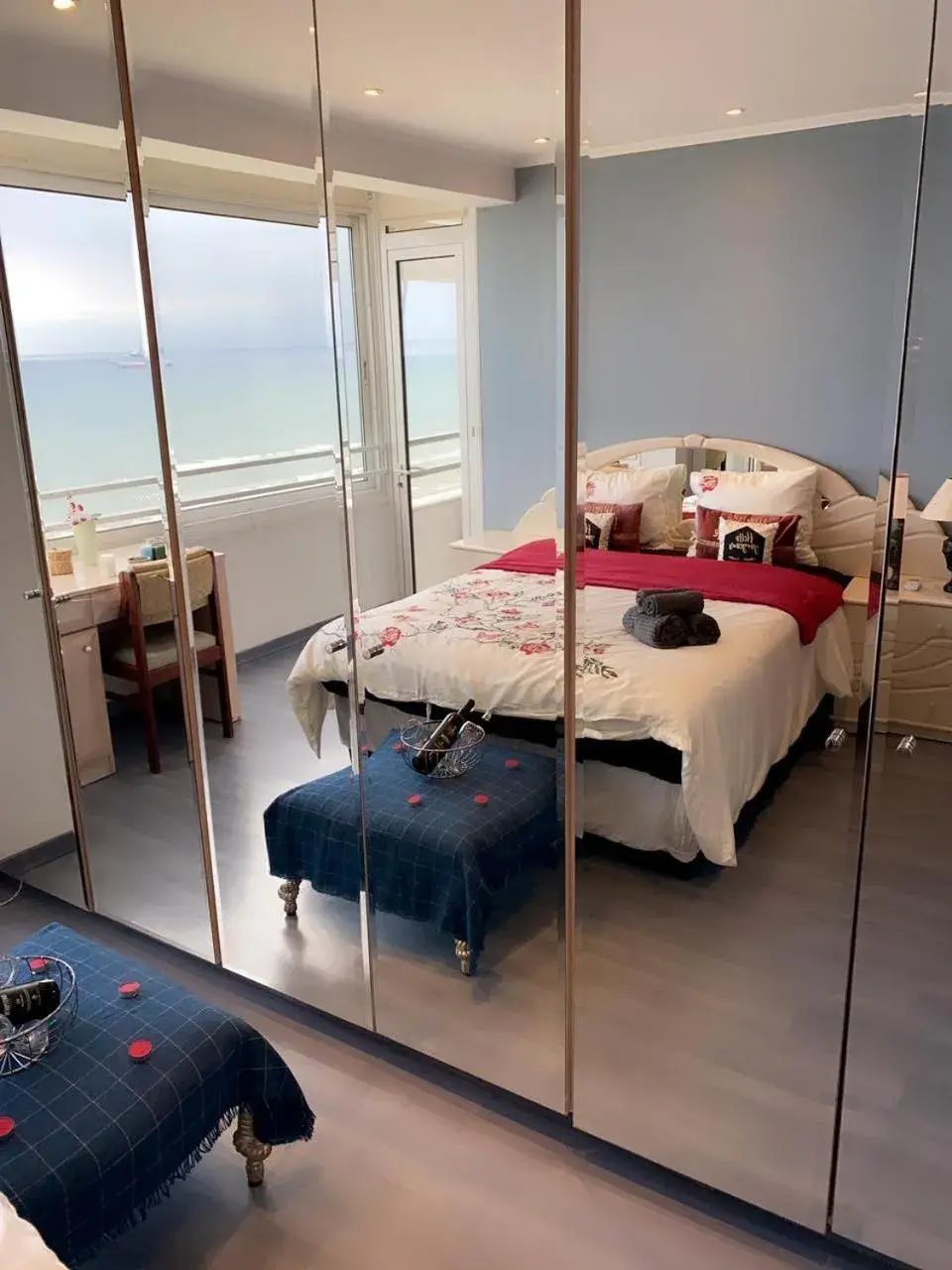 Apartment with Sea View in Larnaca Seaview Rooms Apartment with Sea View in Larnaca Seaview Rooms