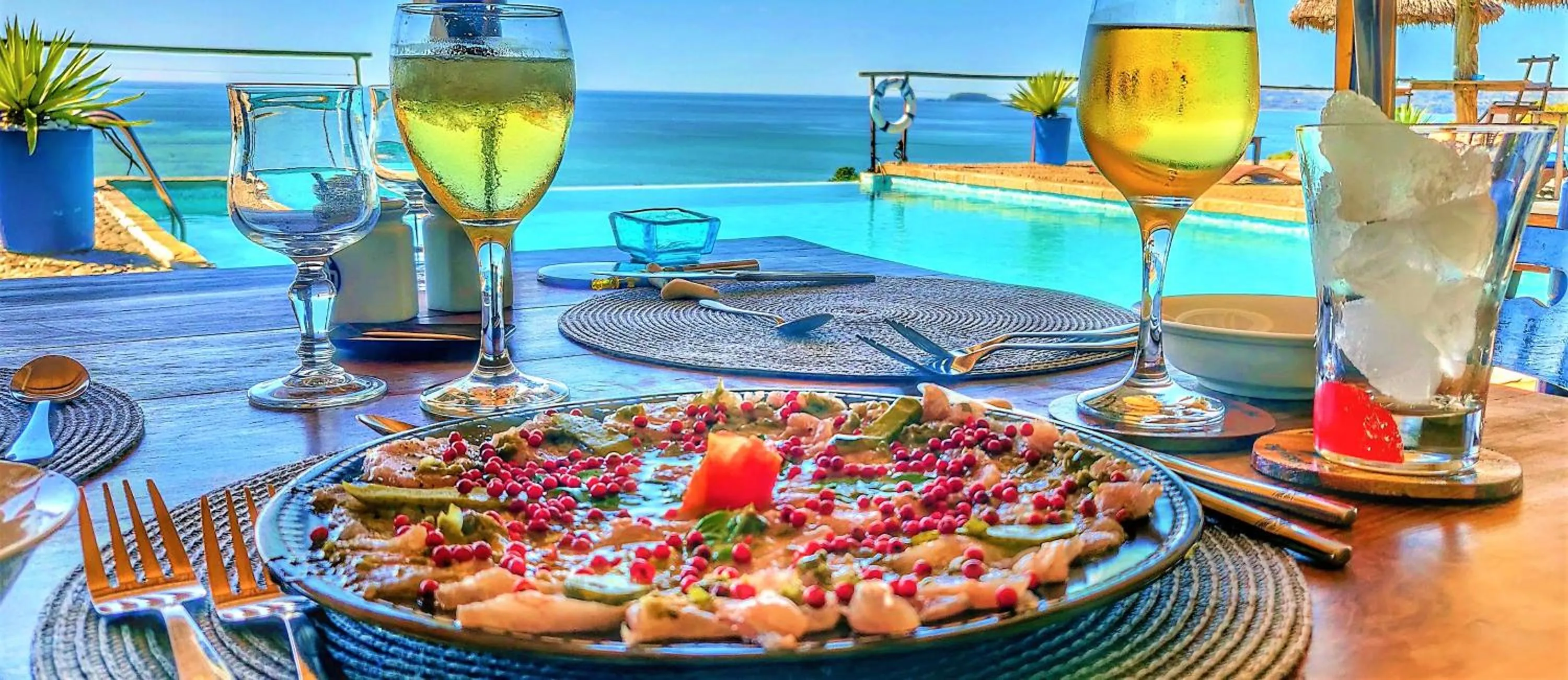 Restaurant/places to eat in Le Grand Bleu