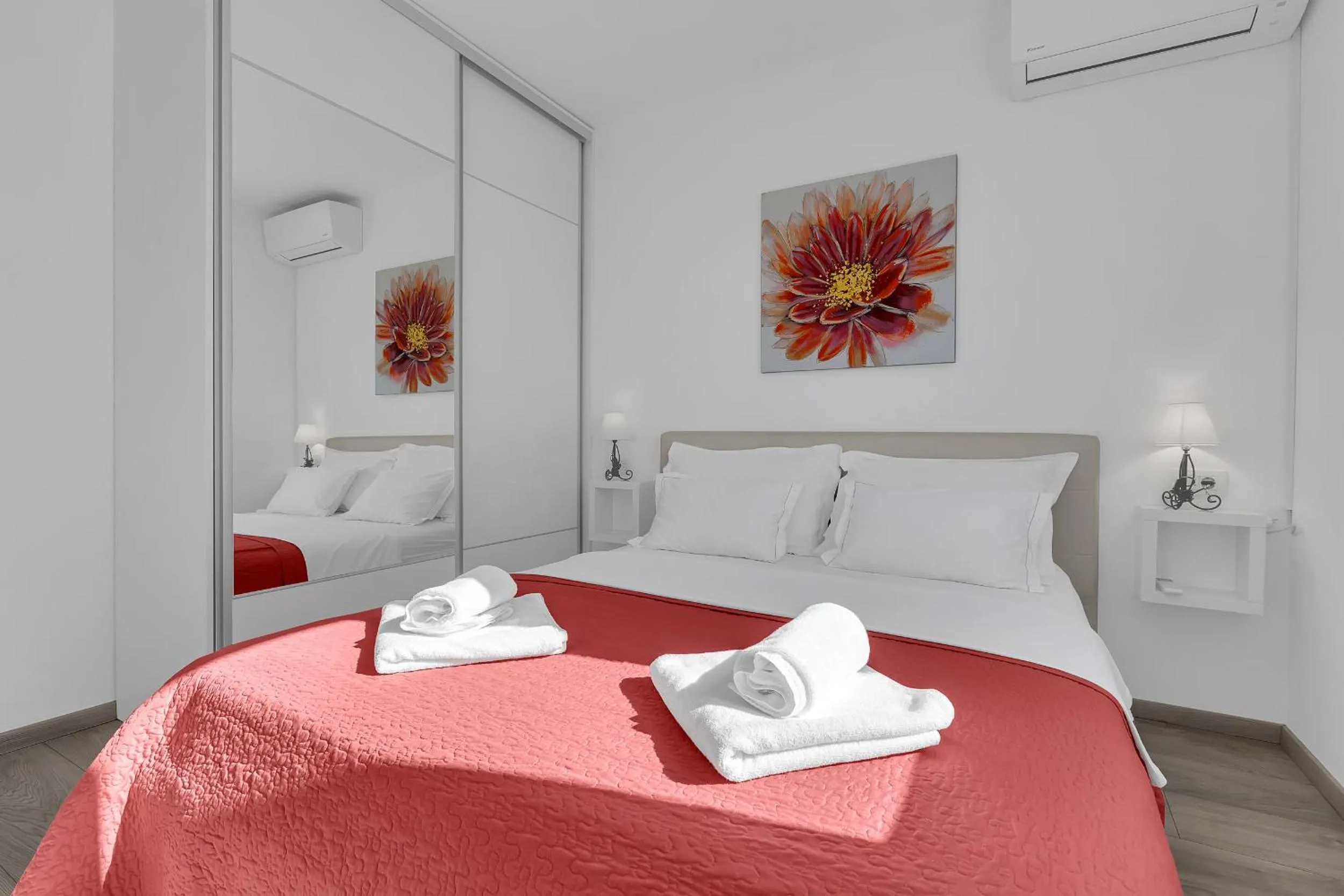 Bedroom, Bed in Sea View Apartments Dammi with free parking