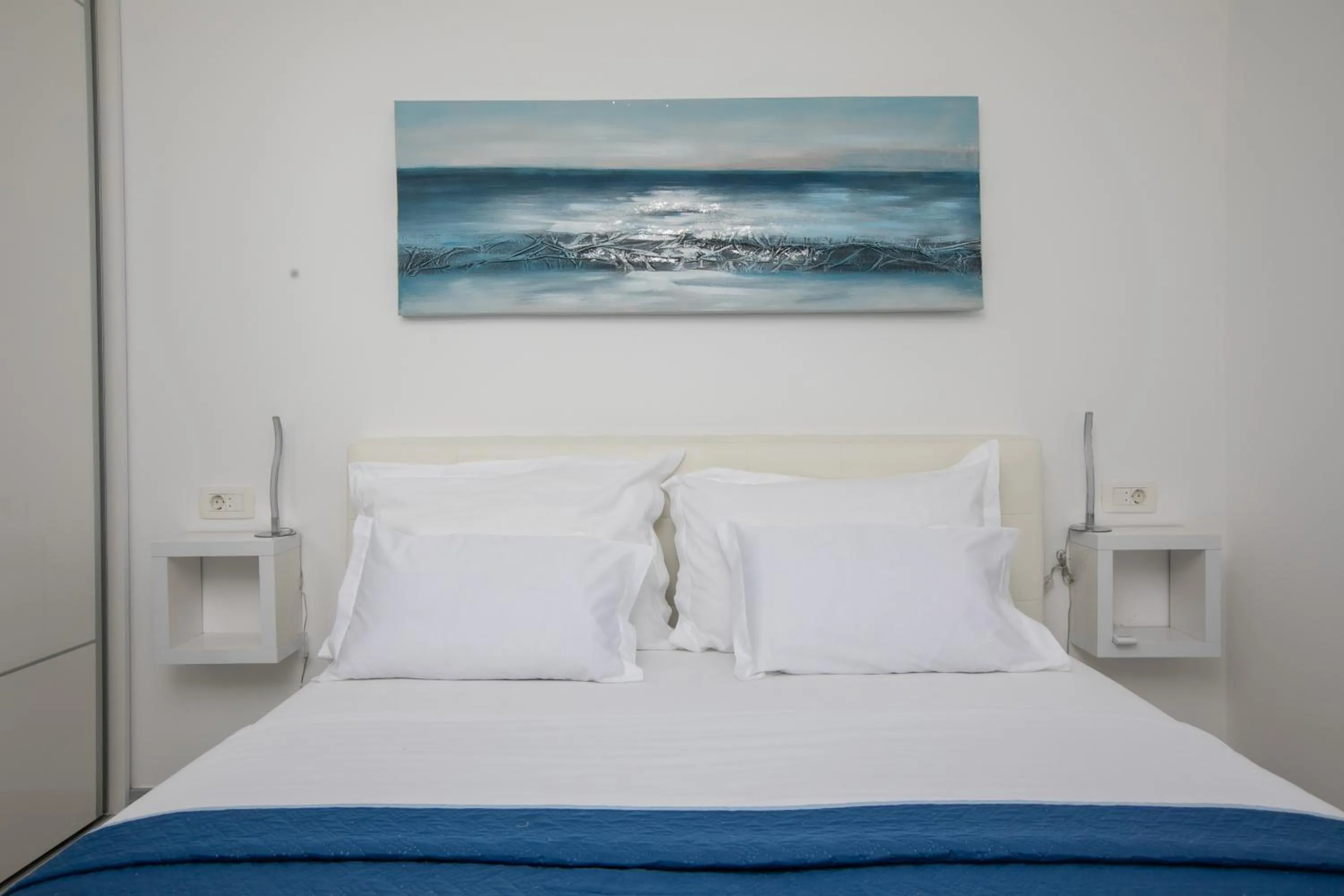Bedroom, Bed in Sea View Apartments Dammi with free parking