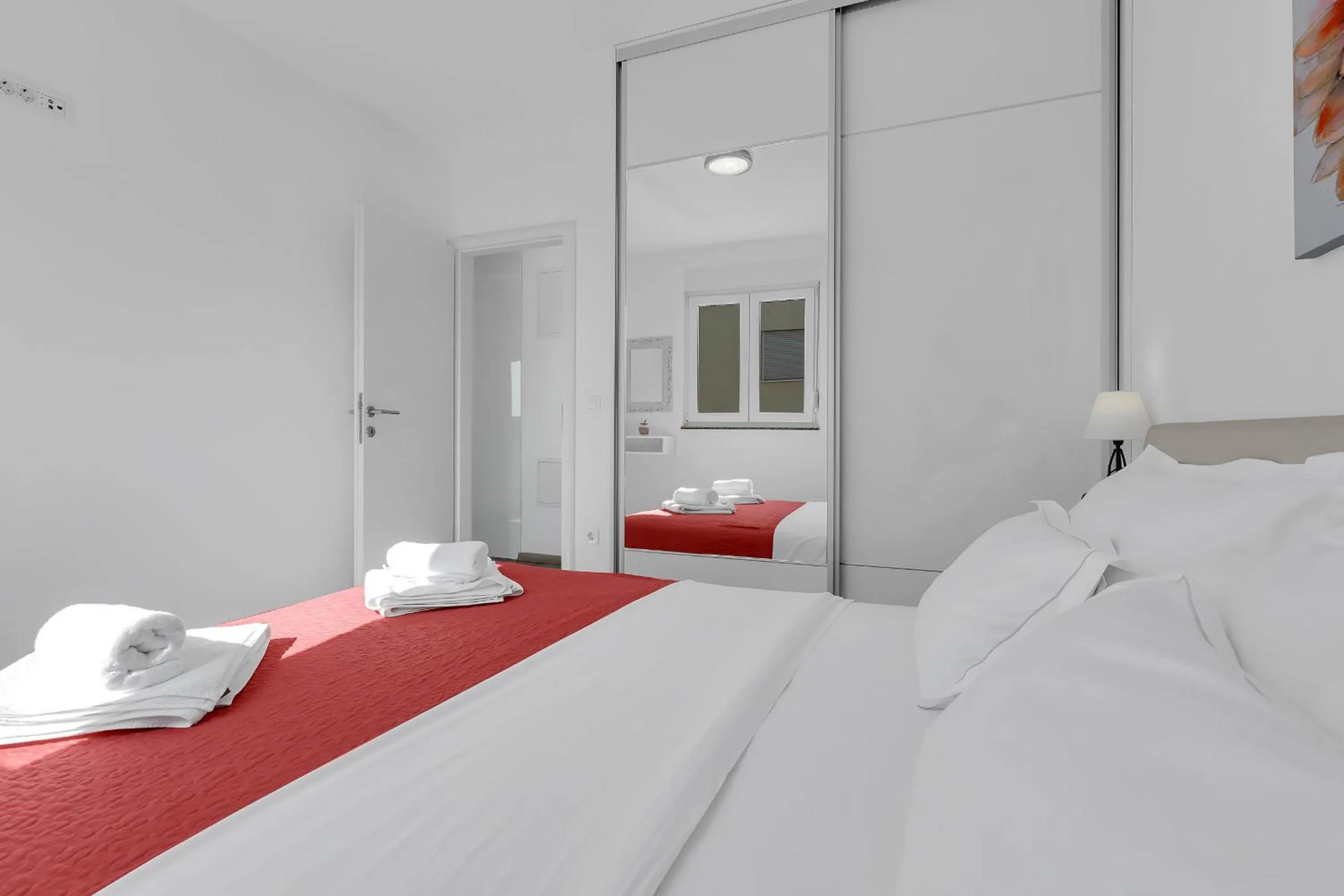 Bed in Sea View Apartments Dammi with free parking