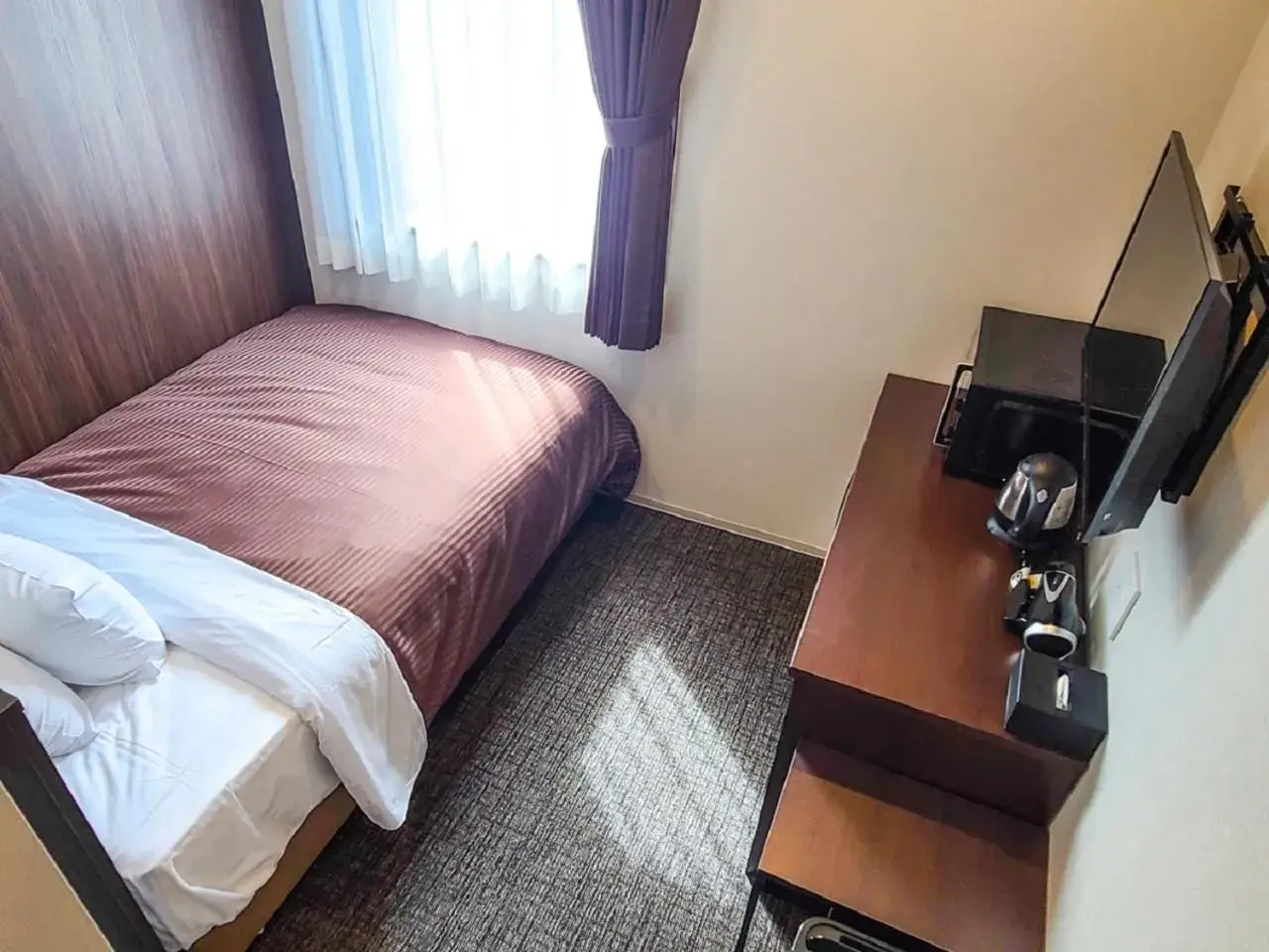 Double Room with Small Double Bed - single occupancy - Smoking in HOTEL LiVEMAX Akasaka GRANDE Double Room with Small Double Bed - single occupancy - Smoking in HOTEL LiVEMAX Akasaka GRANDE