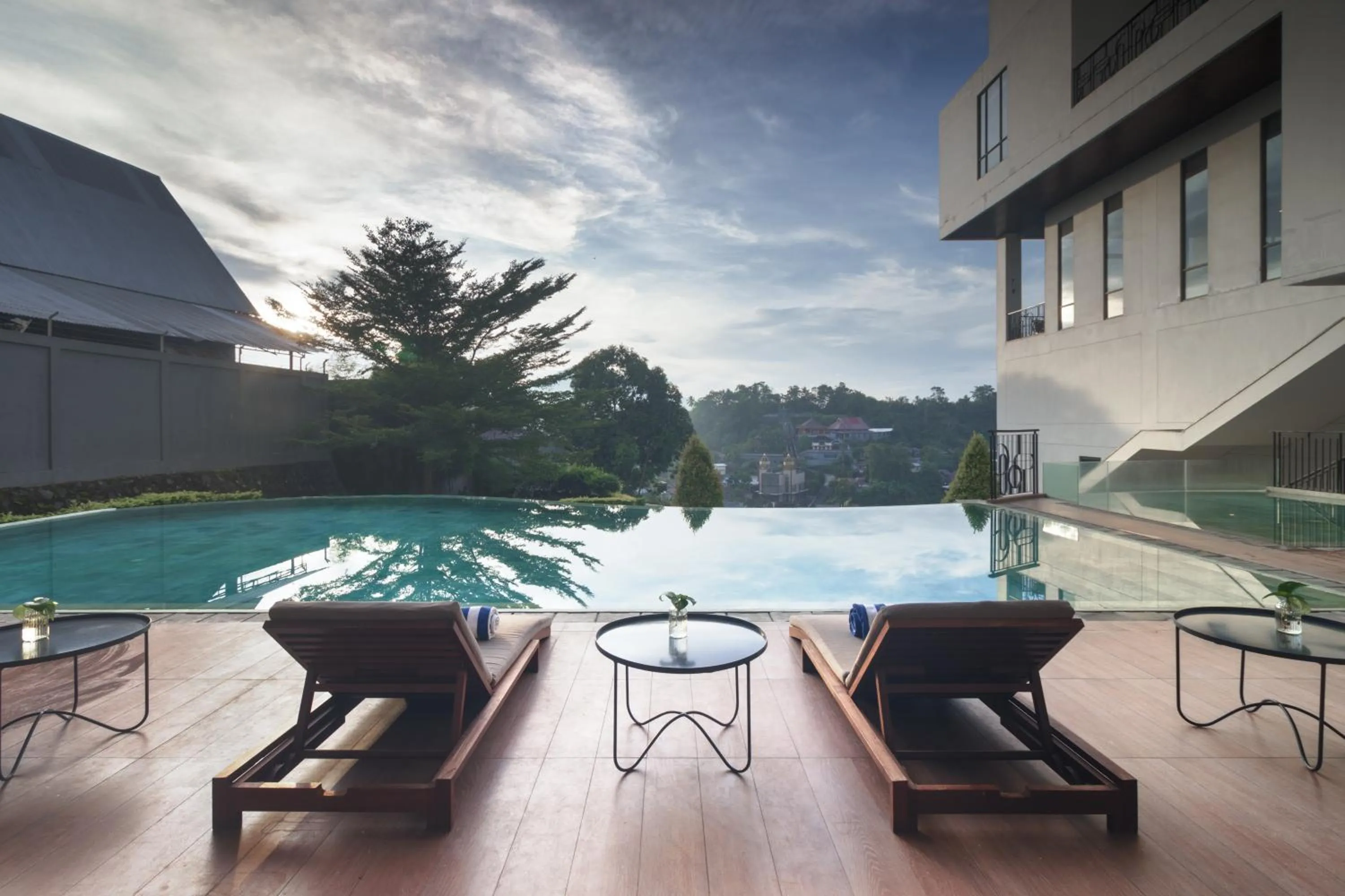 Pool view in Luwansa Hotel and Convention Center Manado