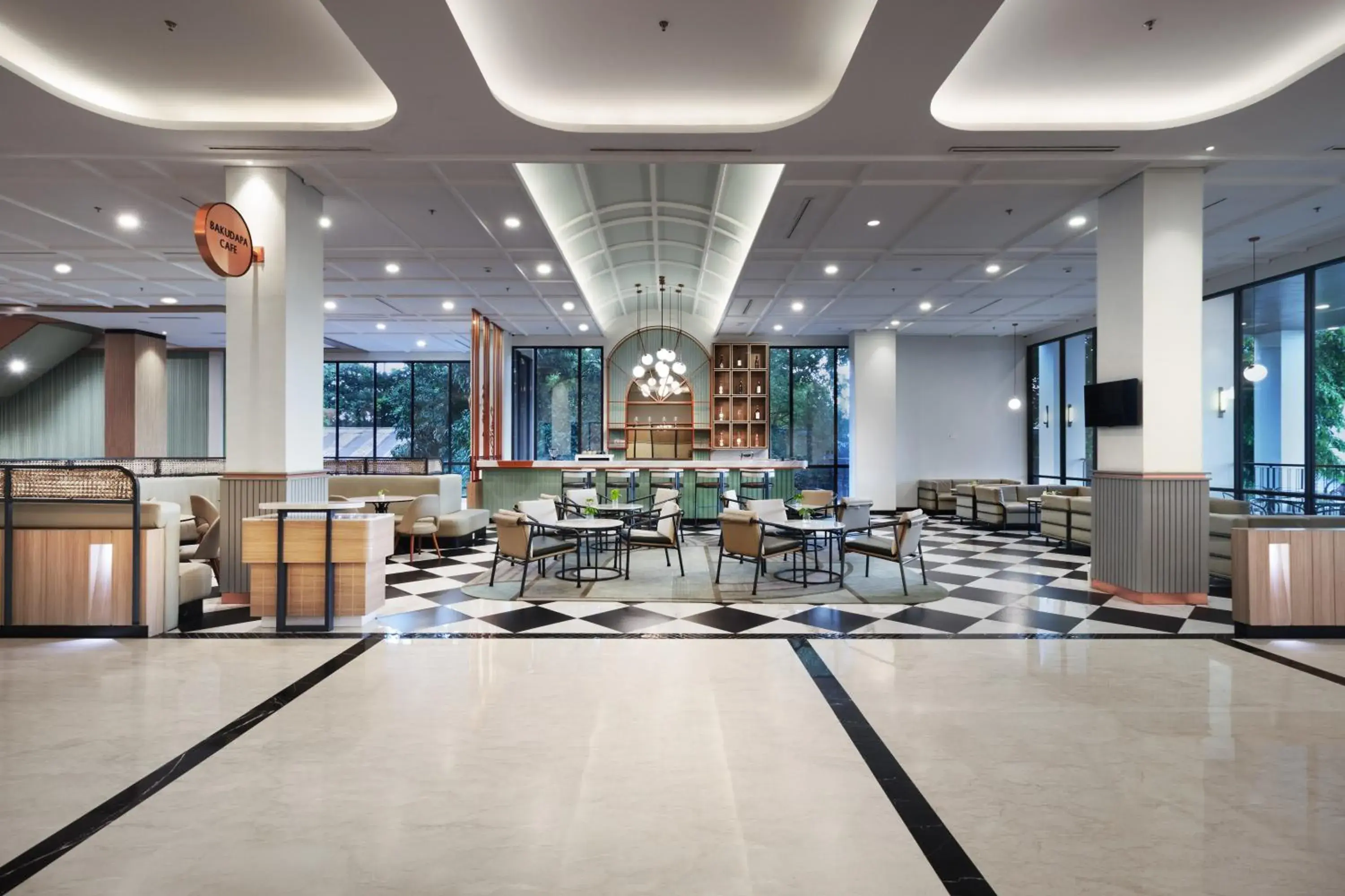 Lounge or bar in Luwansa Hotel and Convention Center Manado Lounge or bar in Luwansa Hotel and Convention Center Manado