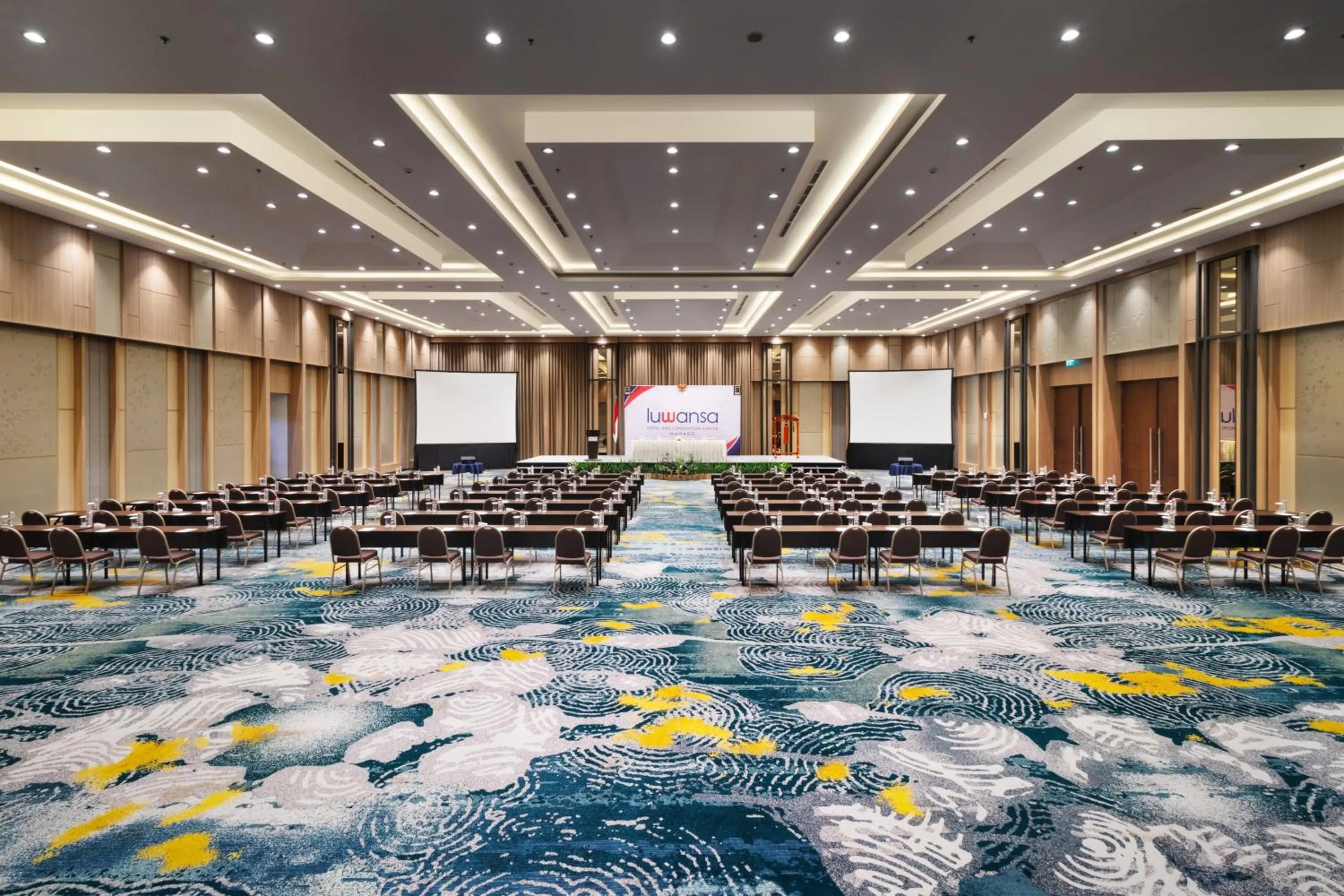 Meeting/conference room in Luwansa Hotel and Convention Center Manado