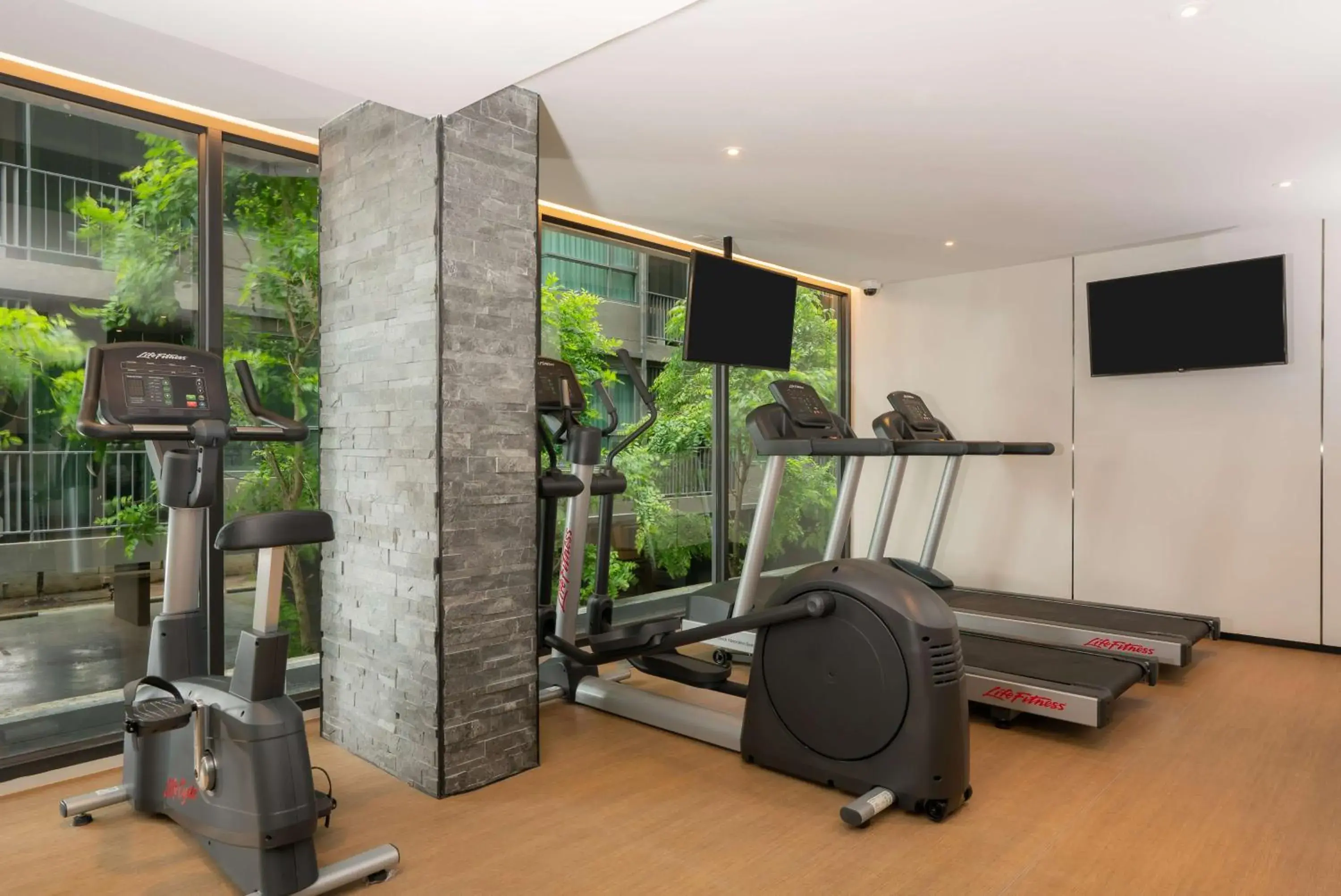 Fitness centre/facilities in Bayphere Hotel Pattaya JC Fitness centre/facilities in Bayphere Hotel Pattaya JC