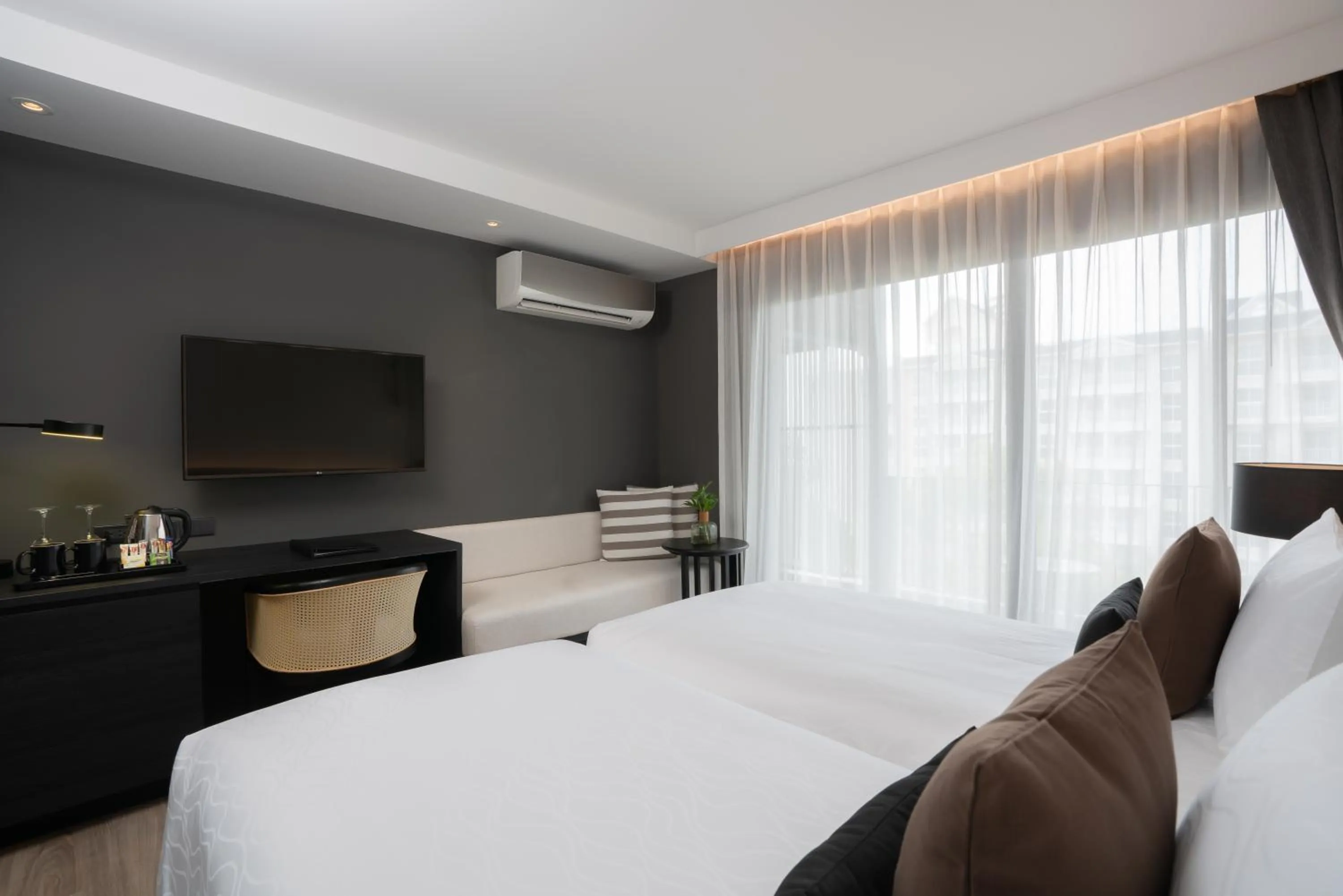 Bedroom, Bed in Bayphere Hotel Pattaya JC