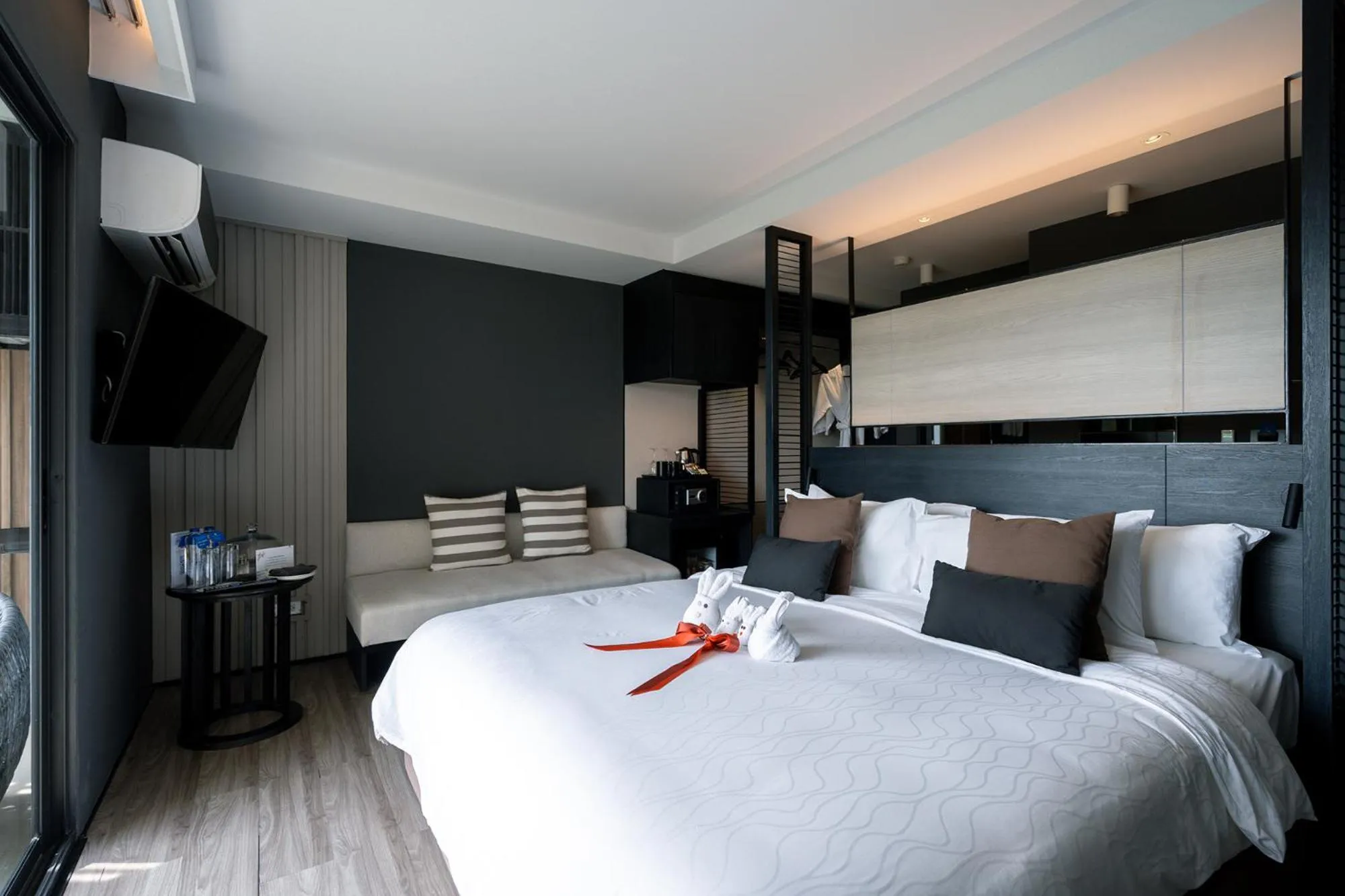 Bedroom, Bed in Bayphere Hotel Pattaya JC