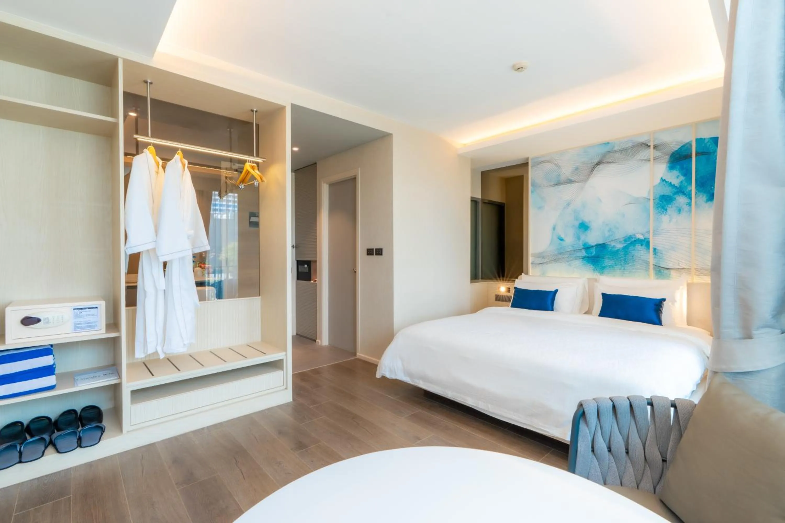 Bedroom, Bed in Bayphere Hotel Pattaya JC