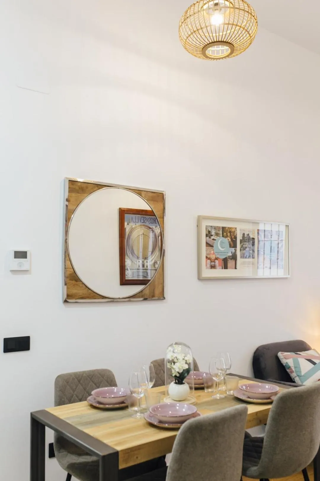Beautiful with seasonal Pool- 1Bd 1Bth- Center