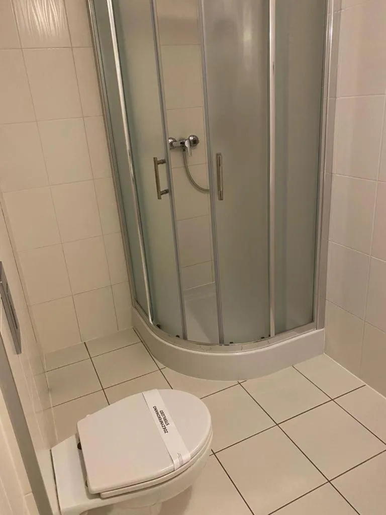 Shower in Willa Murka