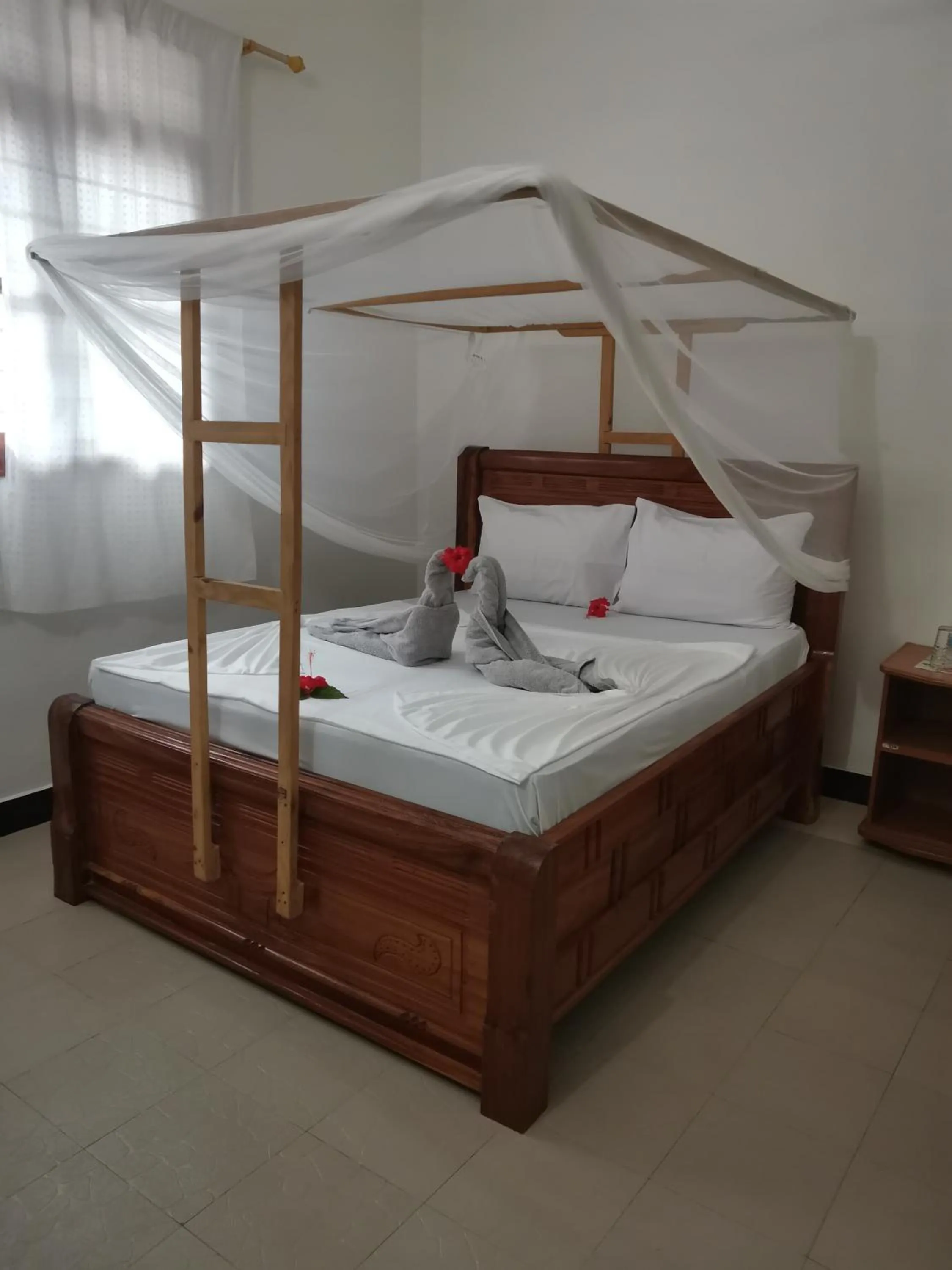 Bed in Savi House Nungwi