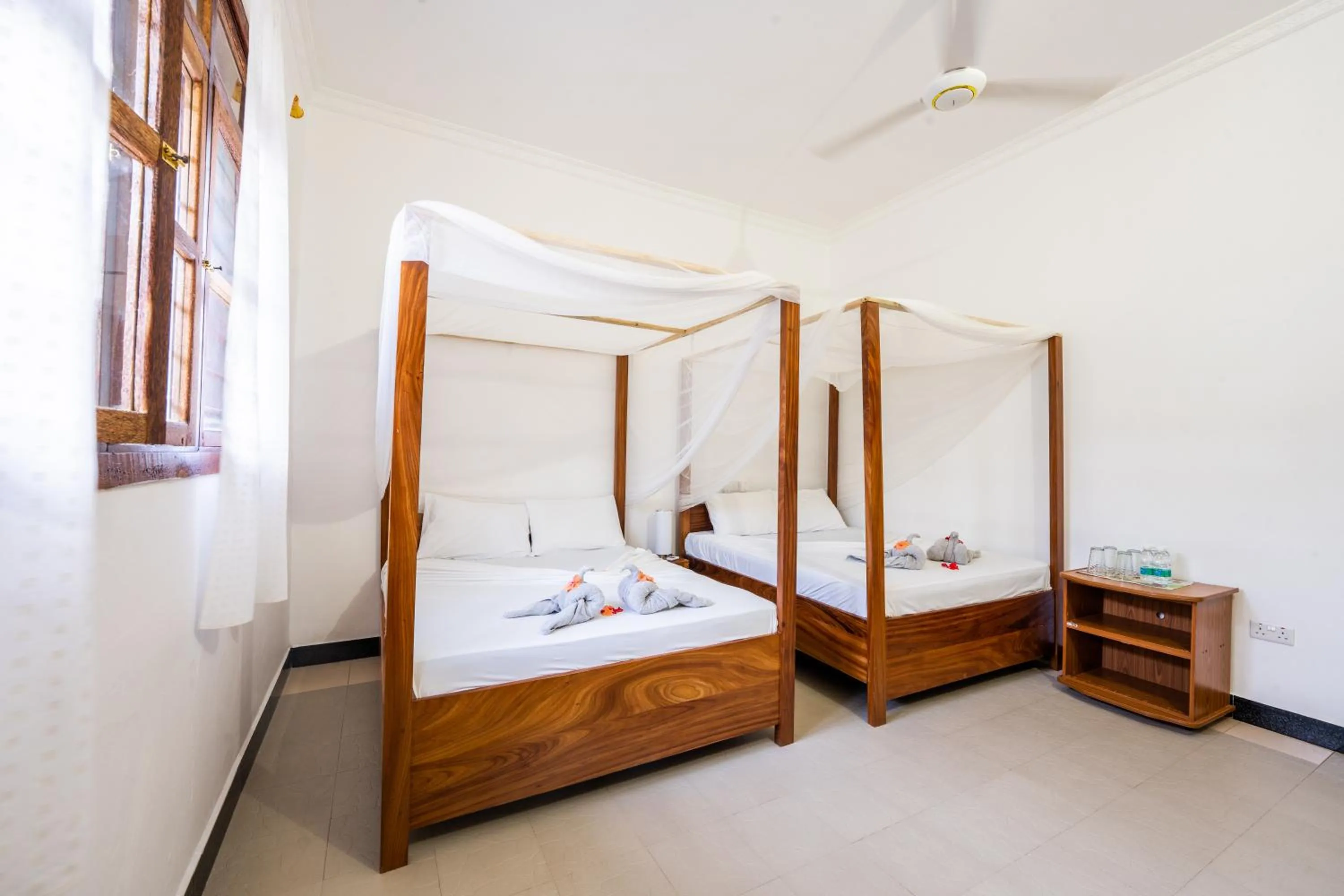 Bed in Savi House Nungwi