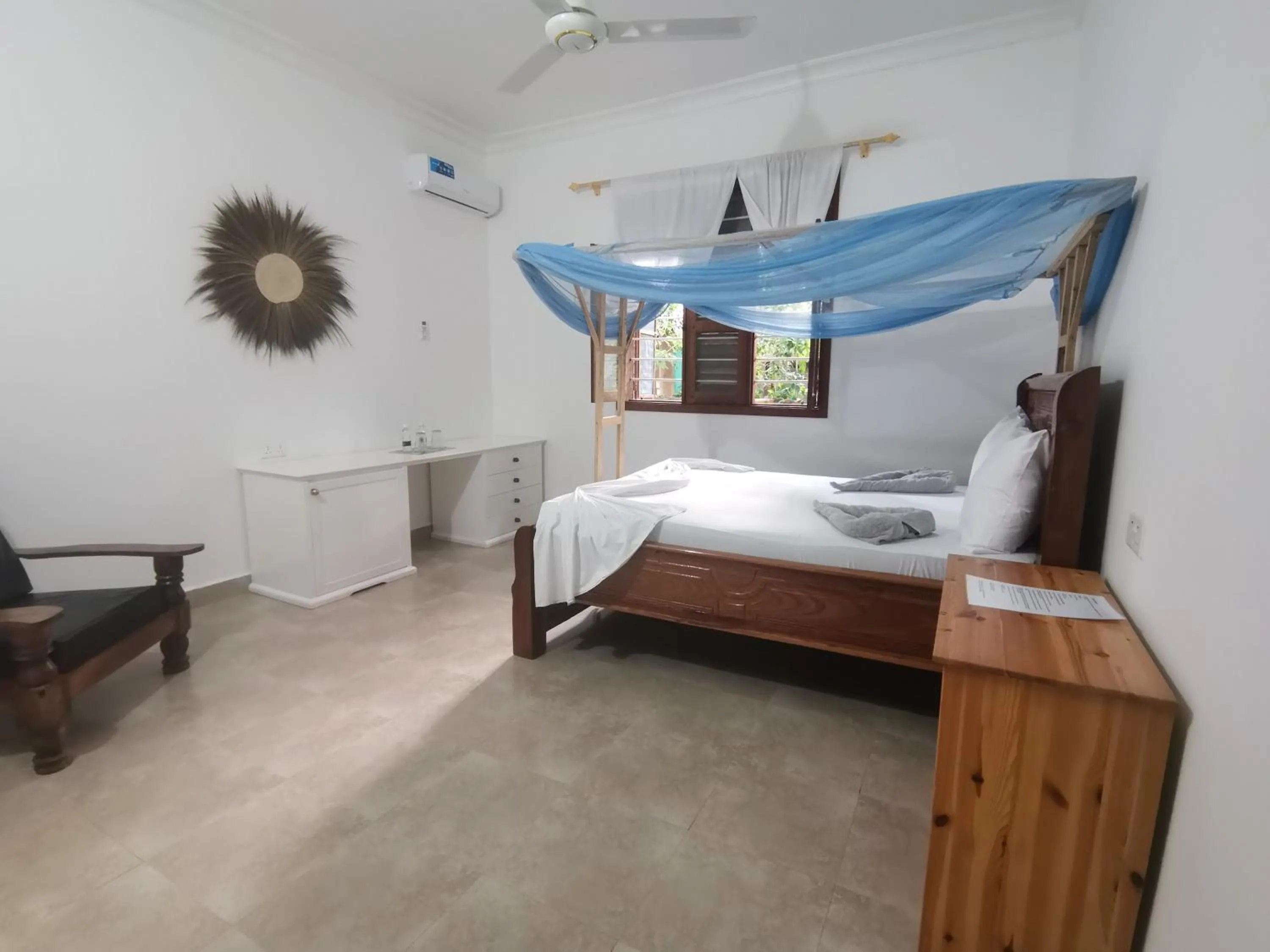 Bed in Savi House Nungwi