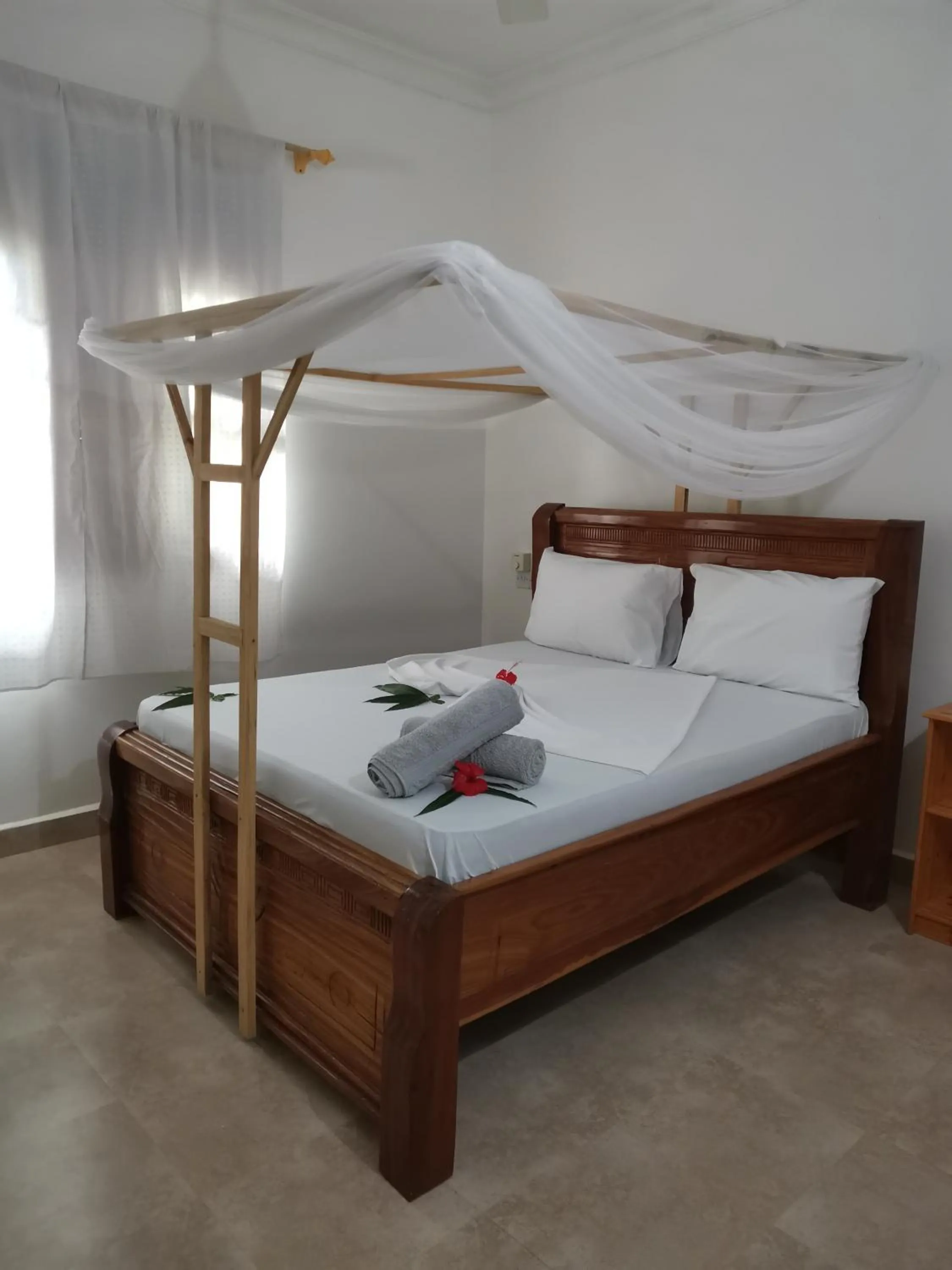 Bed in Savi House Nungwi