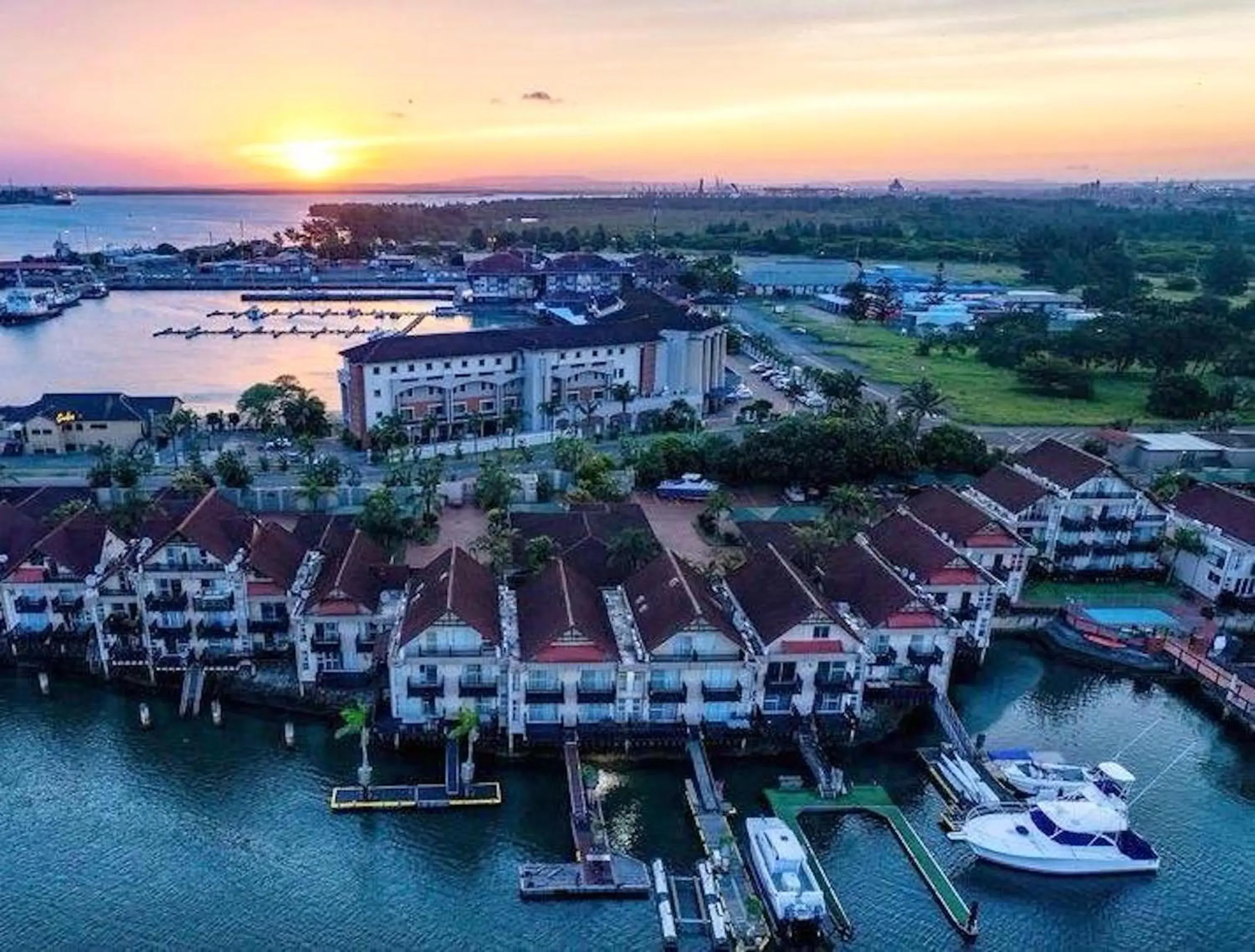 Mzingazi Waterfront Accommodation, On The Bay Waterfront Villa's Mzingazi Waterfront Accommodation, On The Bay Waterfront Villa's