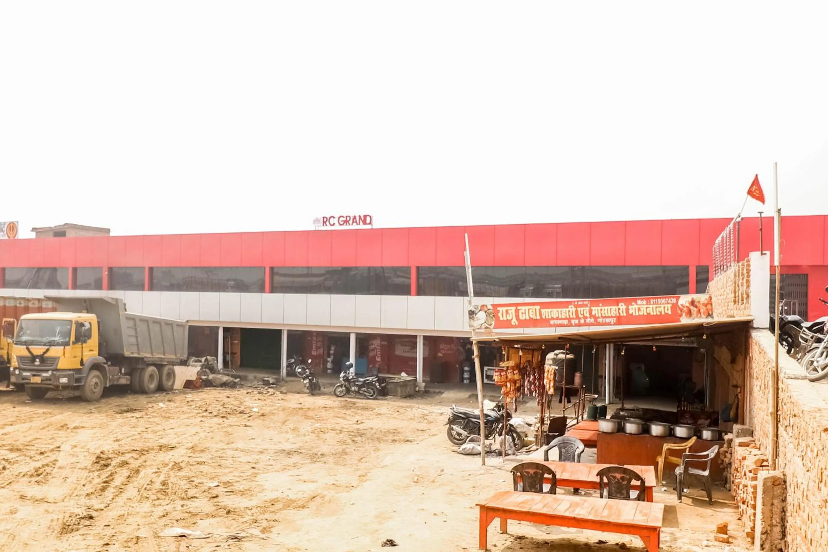 Facade/entrance in Hotel O by OYO R.K. INN