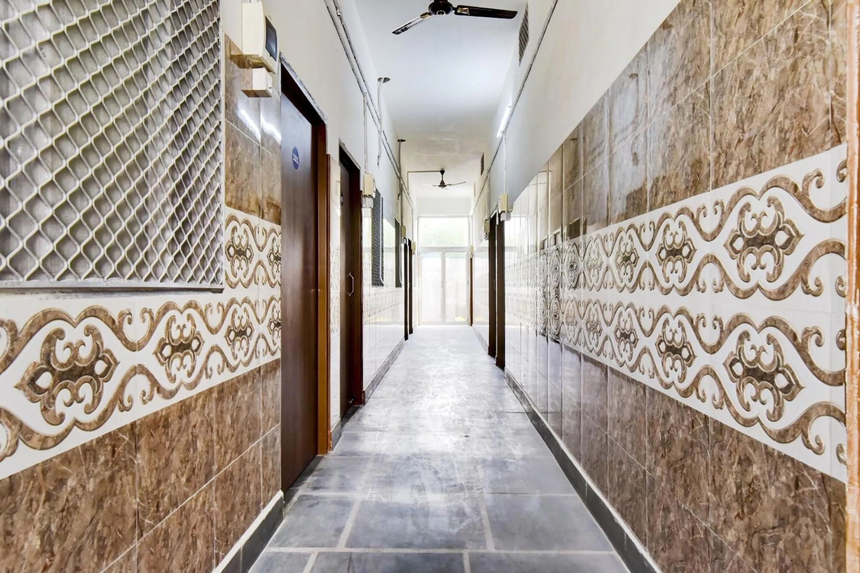 Lobby or reception in Hotel O Paradise Inn