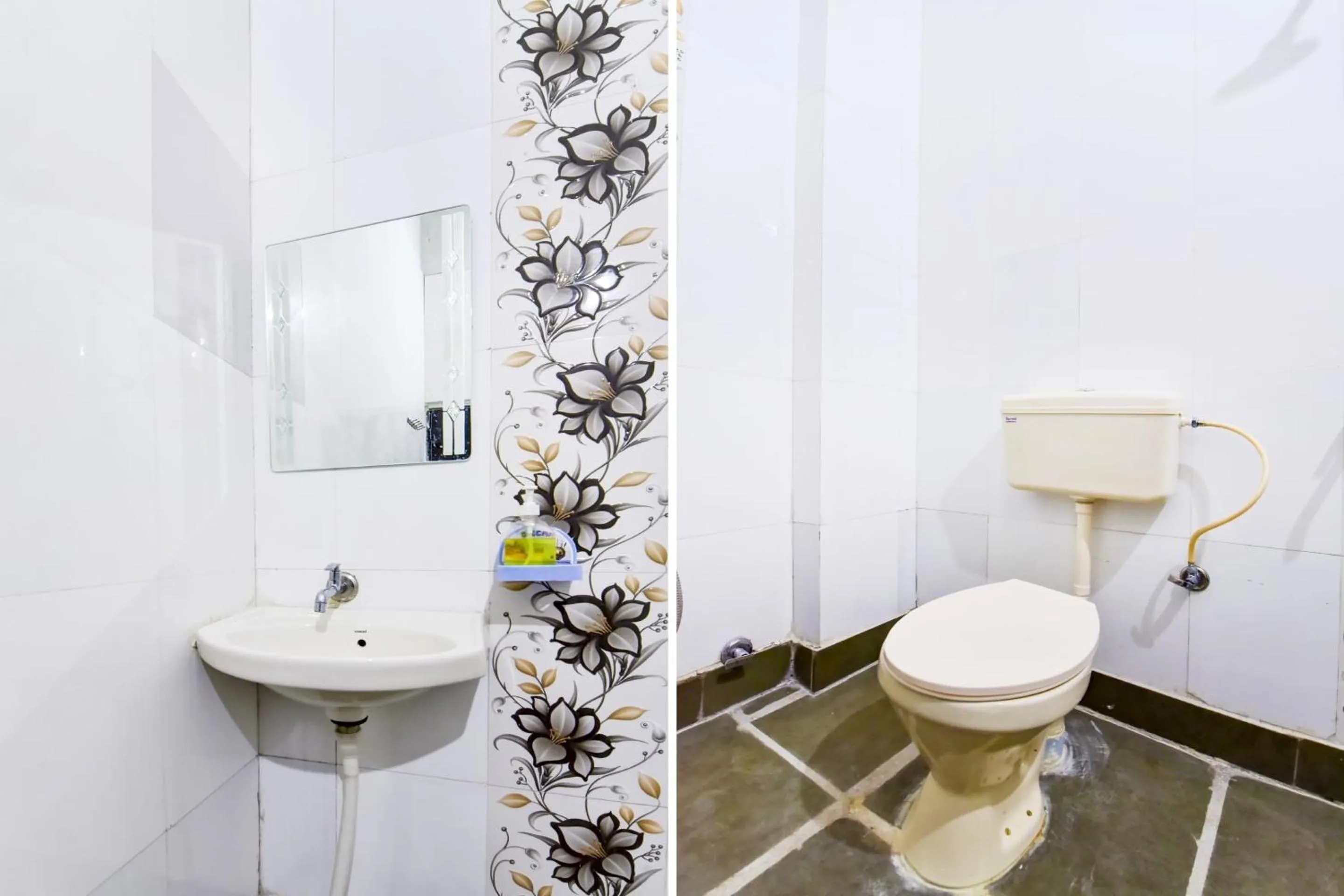 Bathroom in Hotel O Paradise Inn