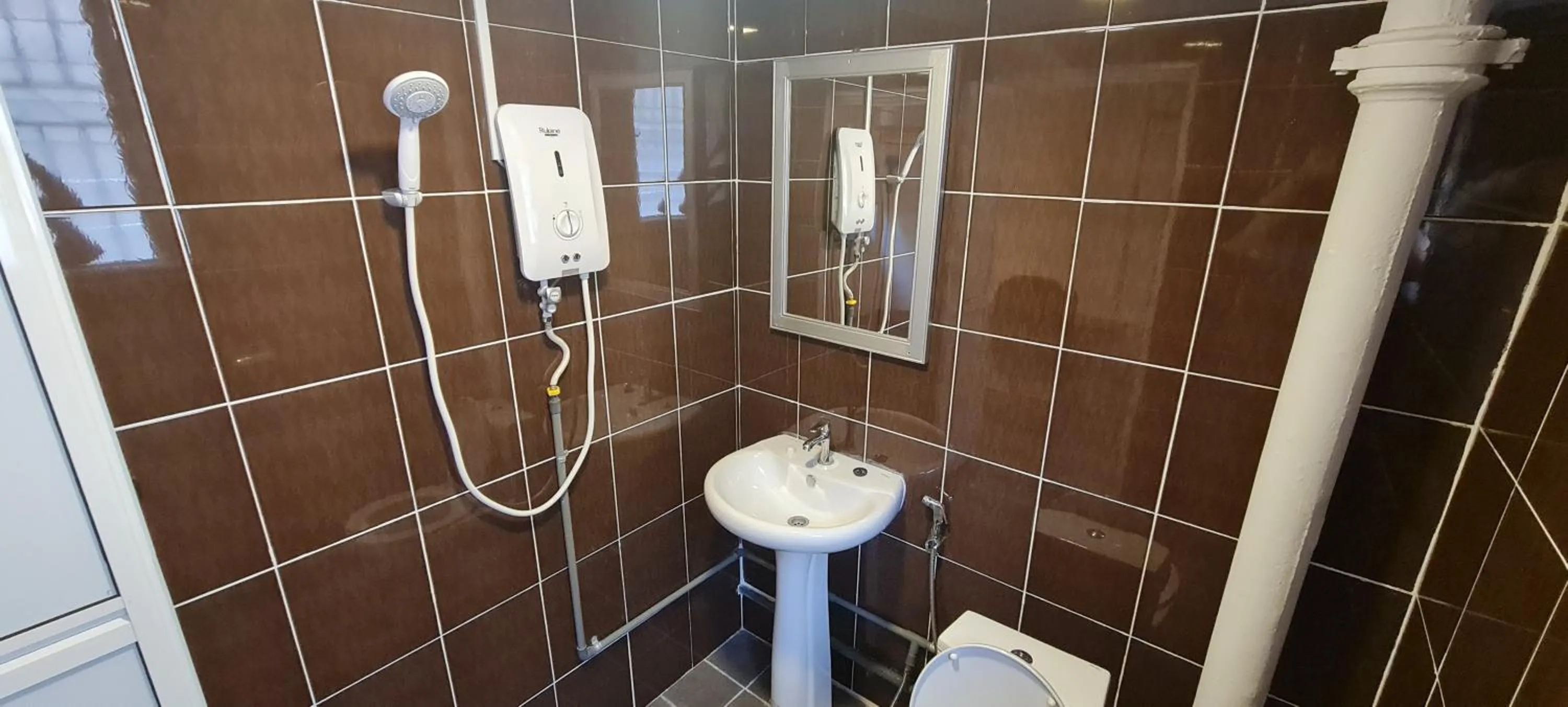 Toilet in Misto Hotel