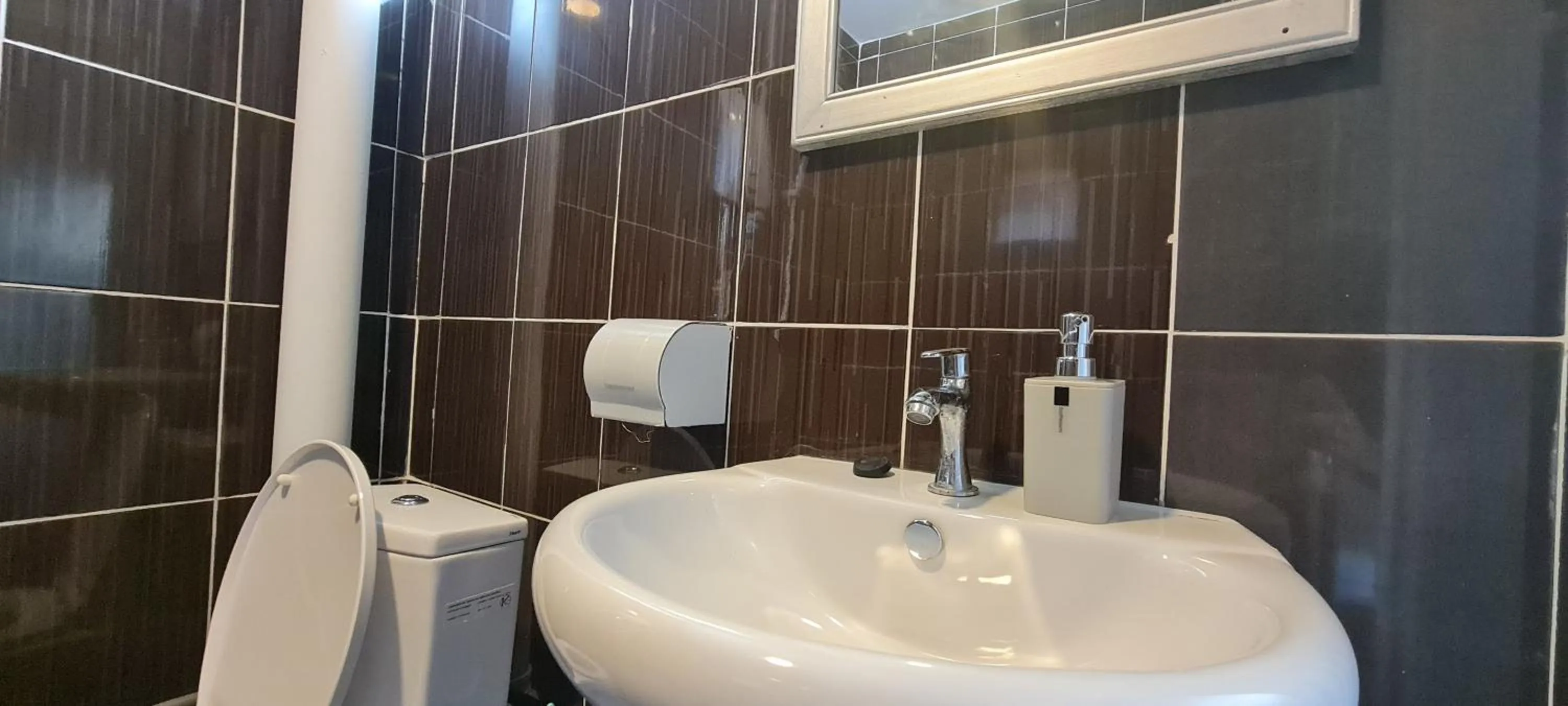 Bathroom in Misto Hotel