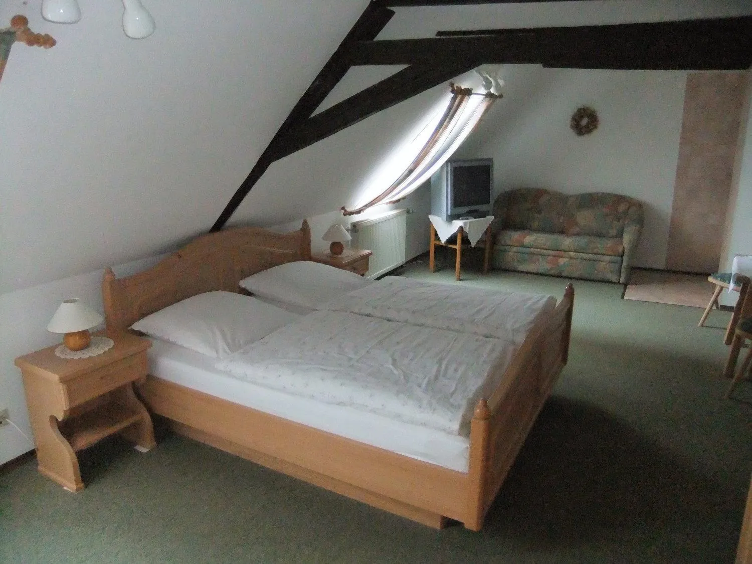 Photo of the whole room, Bed in Gasthof Rotes Roß