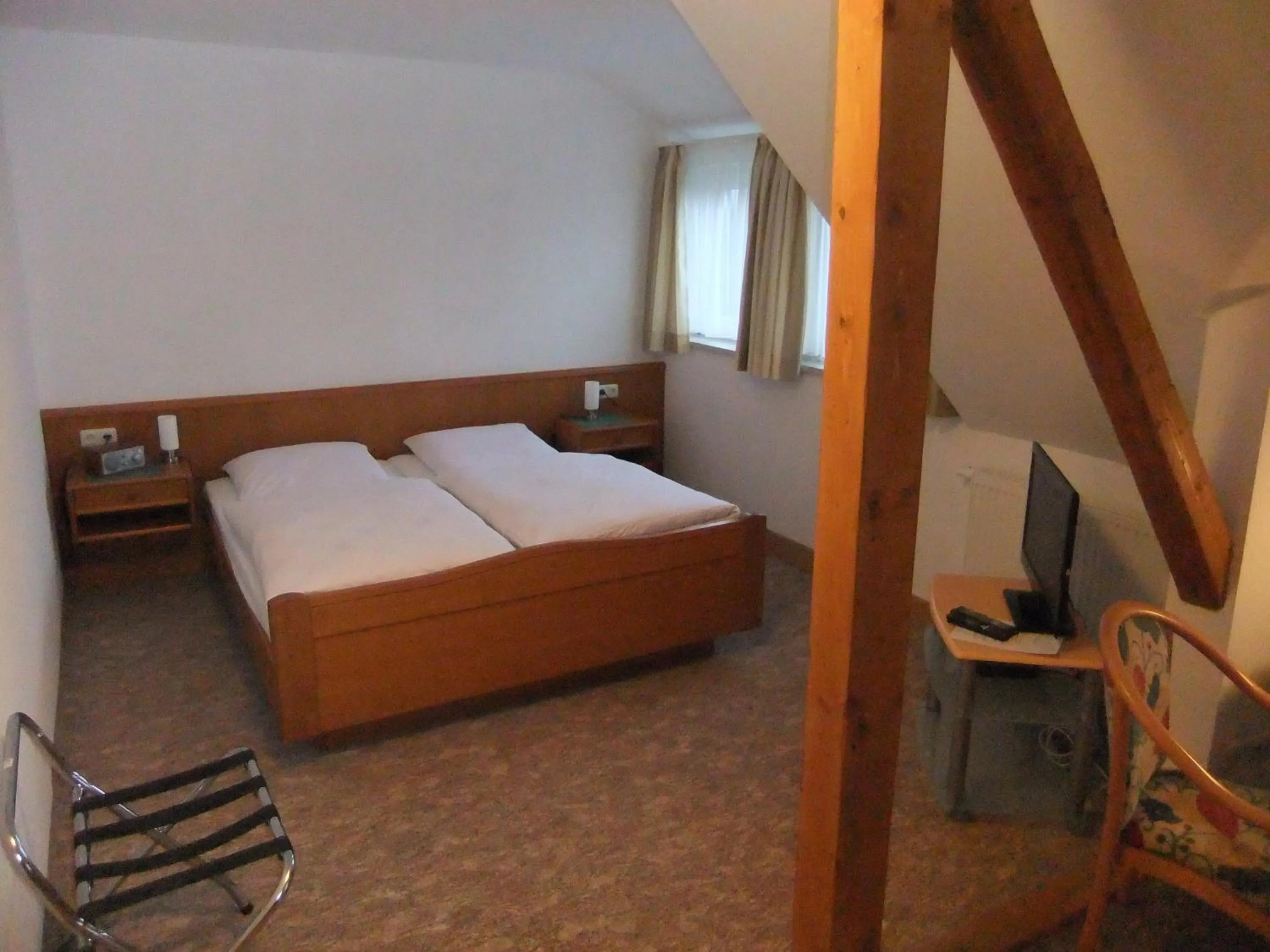 Photo of the whole room, Bed in Gasthof Rotes Roß