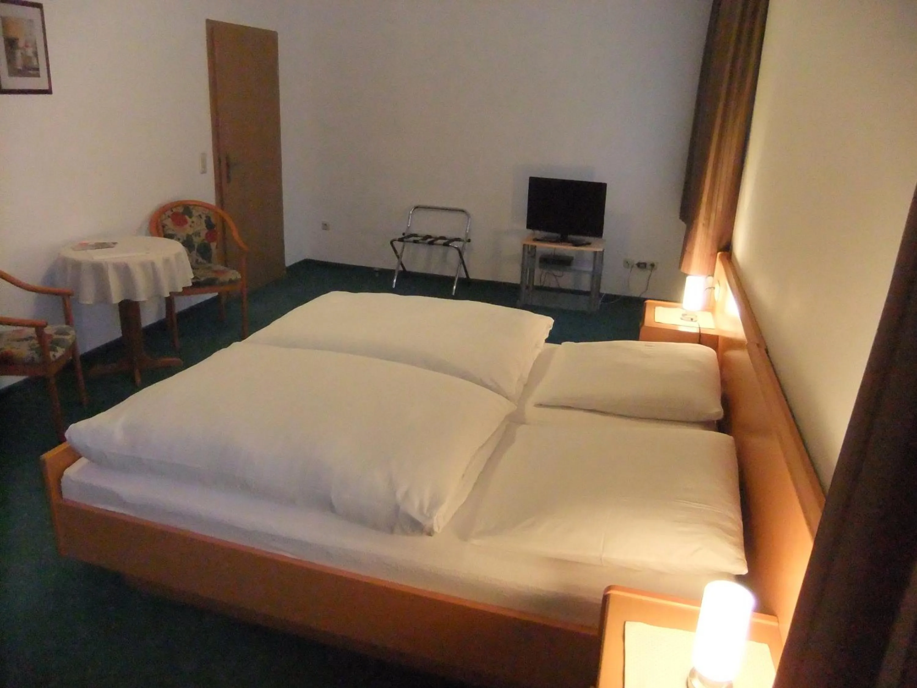 Photo of the whole room, Bed in Gasthof Rotes Roß