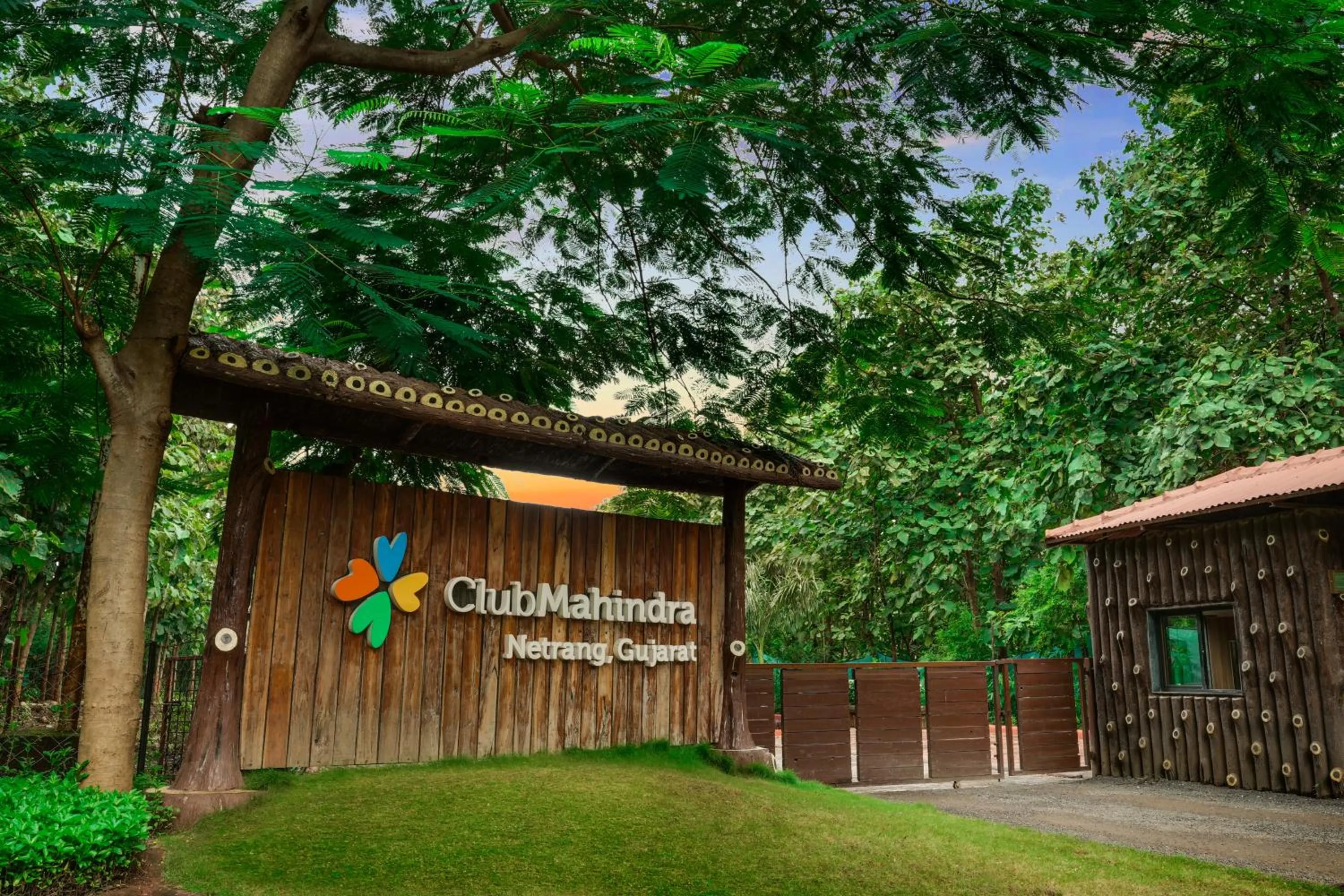 Facade/entrance in Club Mahindra Netrang