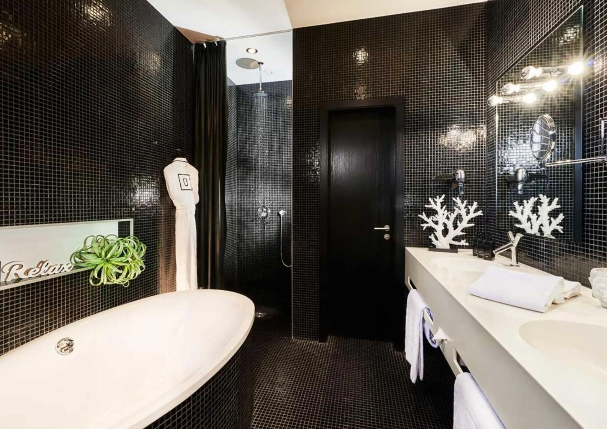 Bathroom in Nena Hotel Bremen