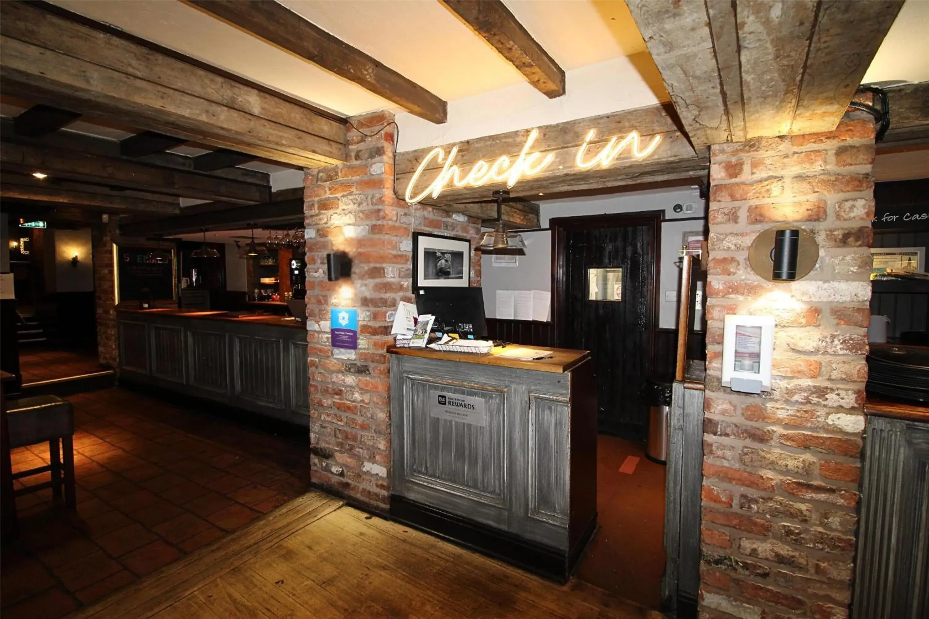 Lobby or reception in Casa Mere Manchester Airport, Knutsford, Sure Collection by Best Western Lobby or reception in Casa Mere Manchester Airport, Knutsford, Sure Collection by Best Western