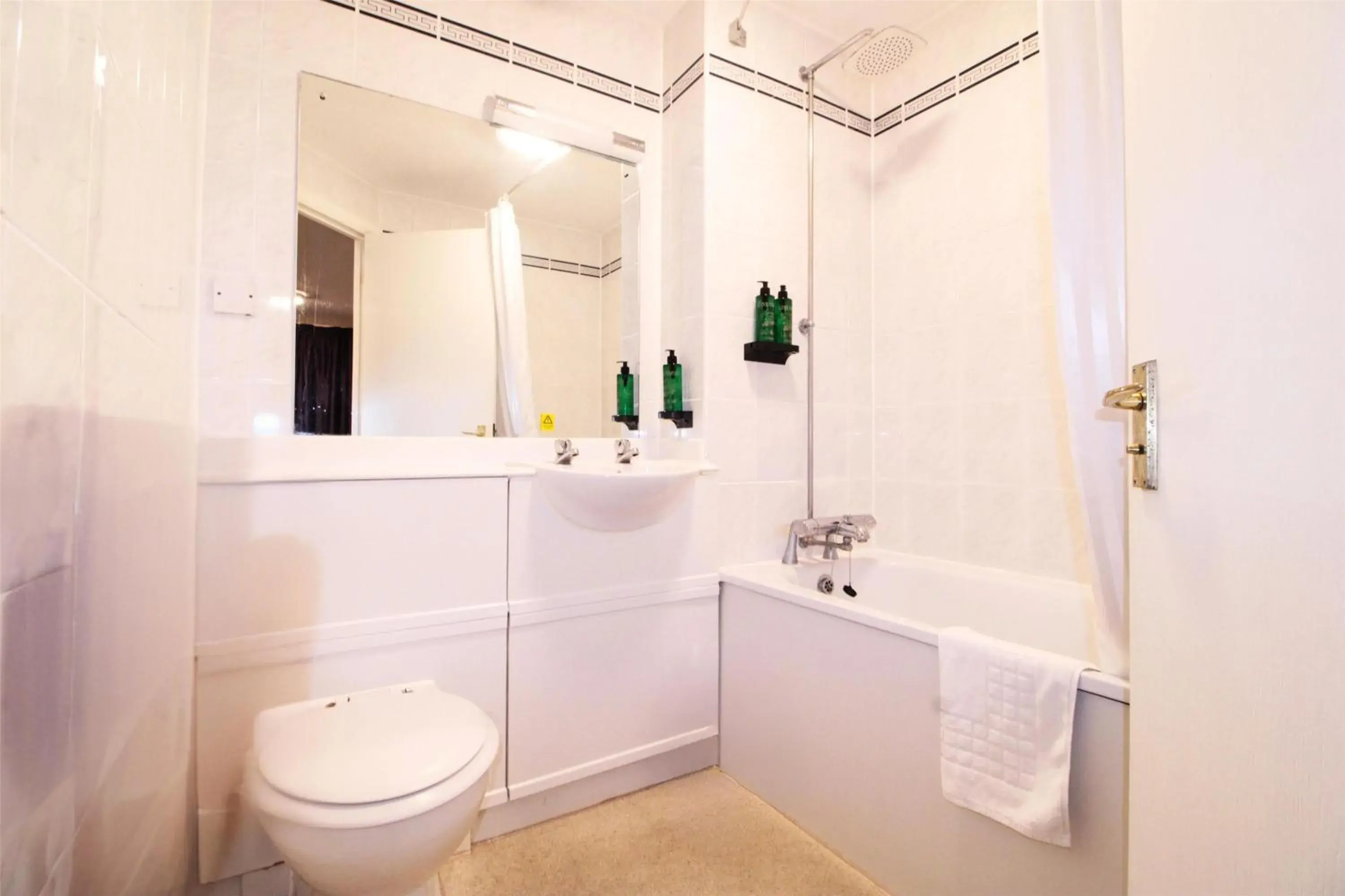 Family Double Room in Casa Mere Manchester Airport, Knutsford, Sure Collection by Best Western Family Double Room in Casa Mere Manchester Airport, Knutsford, Sure Collection by Best Western