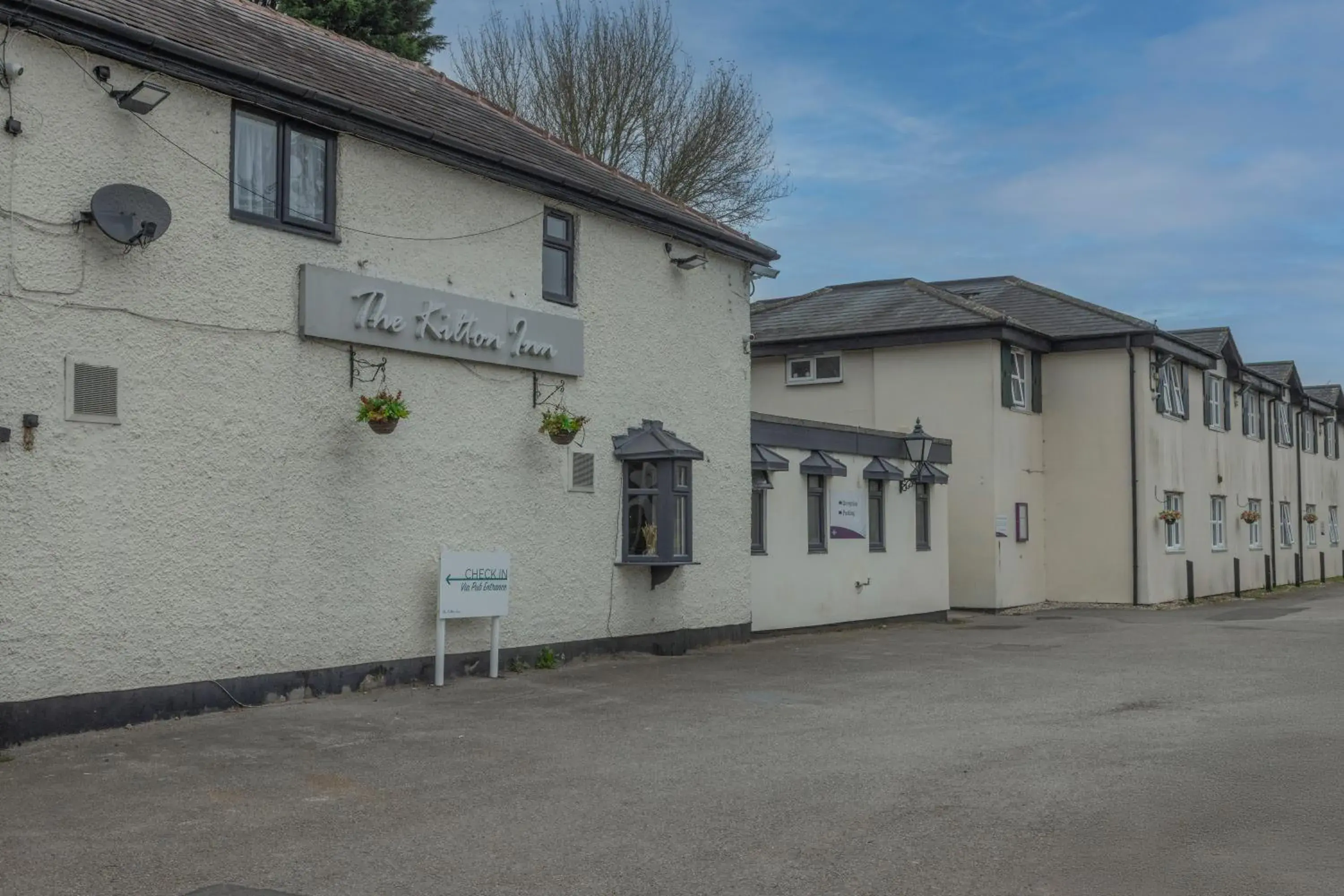 Facade/entrance in Casa Mere Manchester Airport, Knutsford, Sure Collection by Best Western Facade/entrance in Casa Mere Manchester Airport, Knutsford, Sure Collection by Best Western