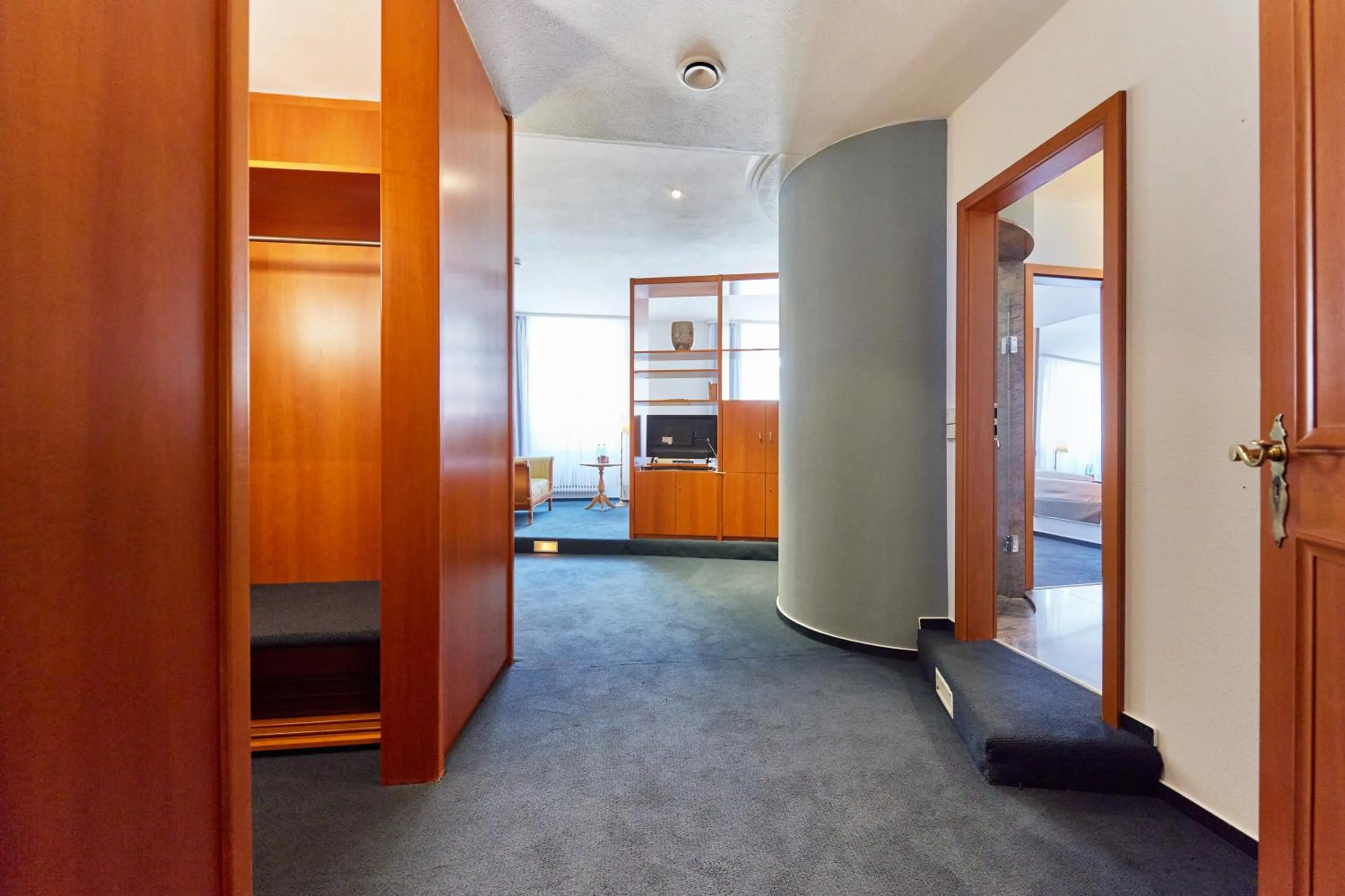 wardrobe in Zum Roten Bären