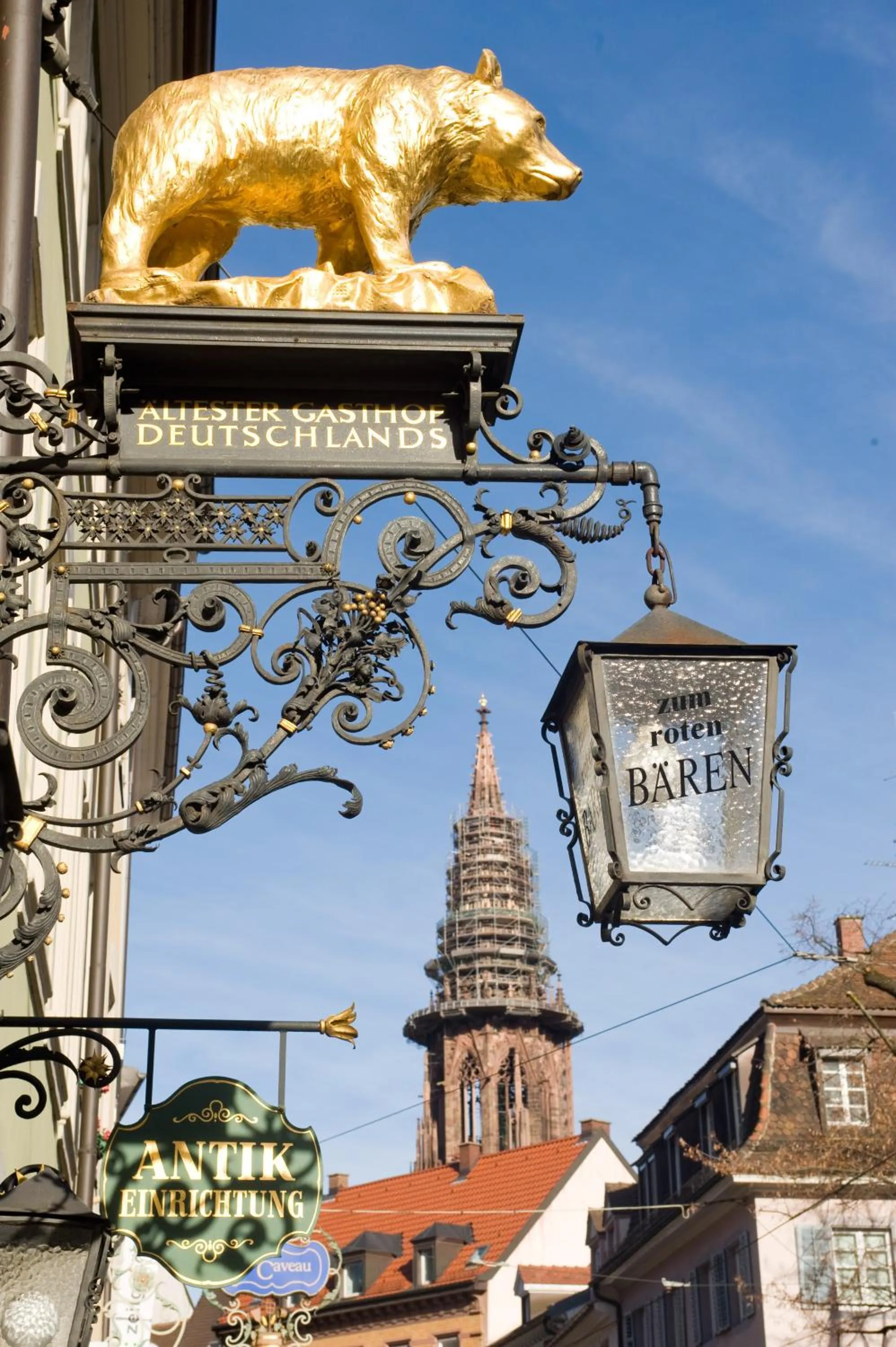 Facade/entrance in Zum Roten Bären
