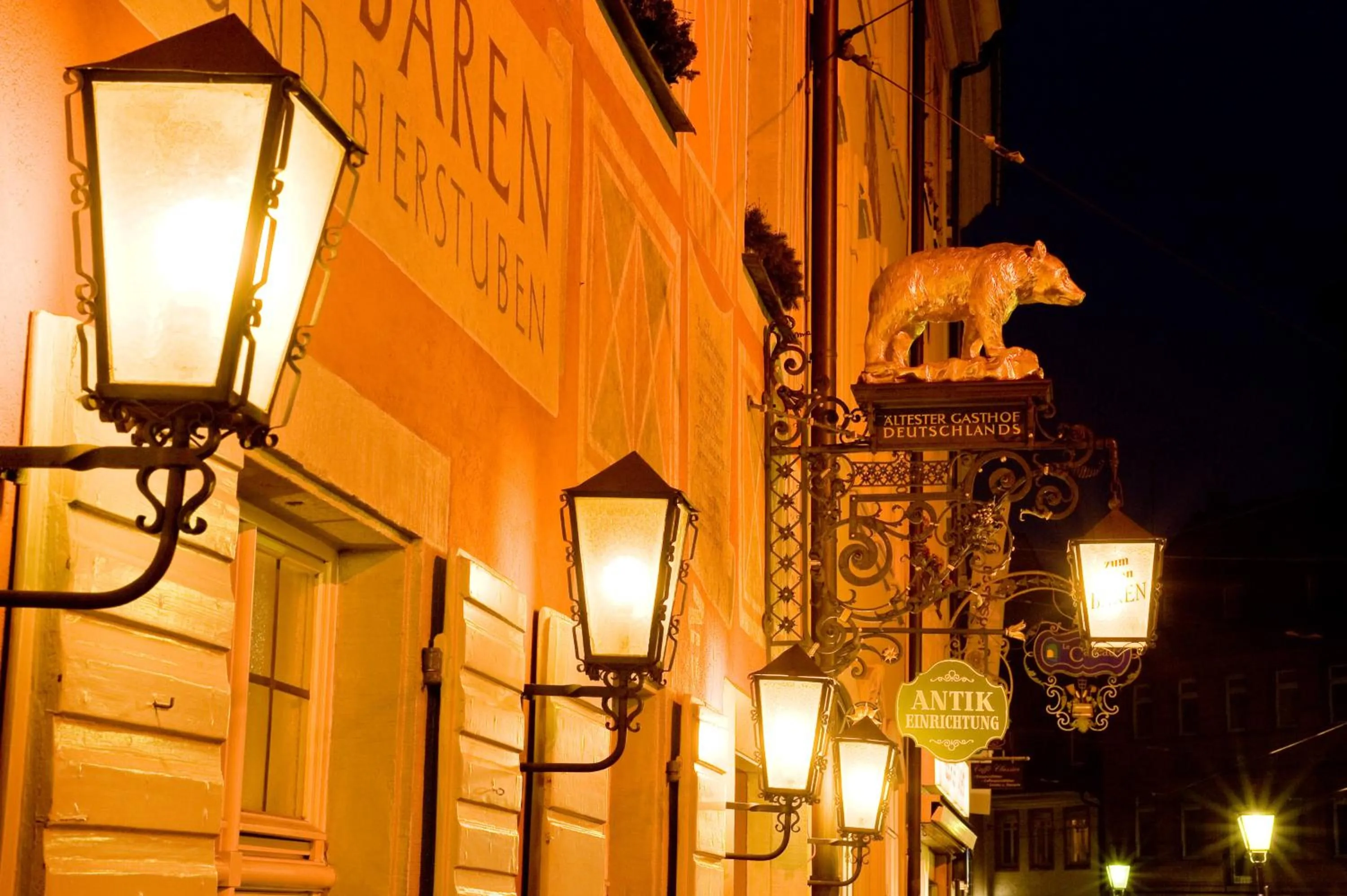 Facade/entrance in Zum Roten Bären
