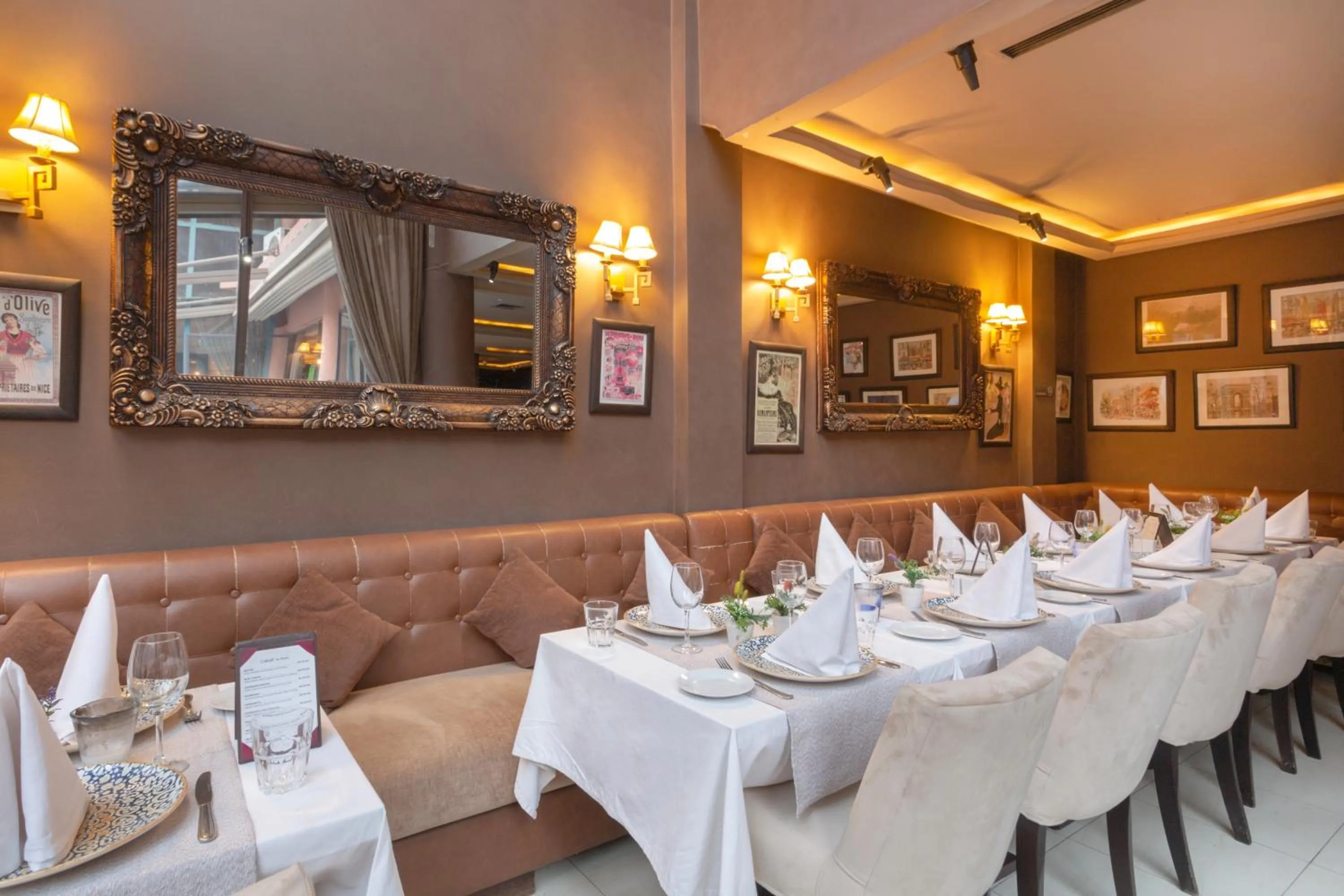 Restaurant/places to eat in Le Caspien Boutique Hotel