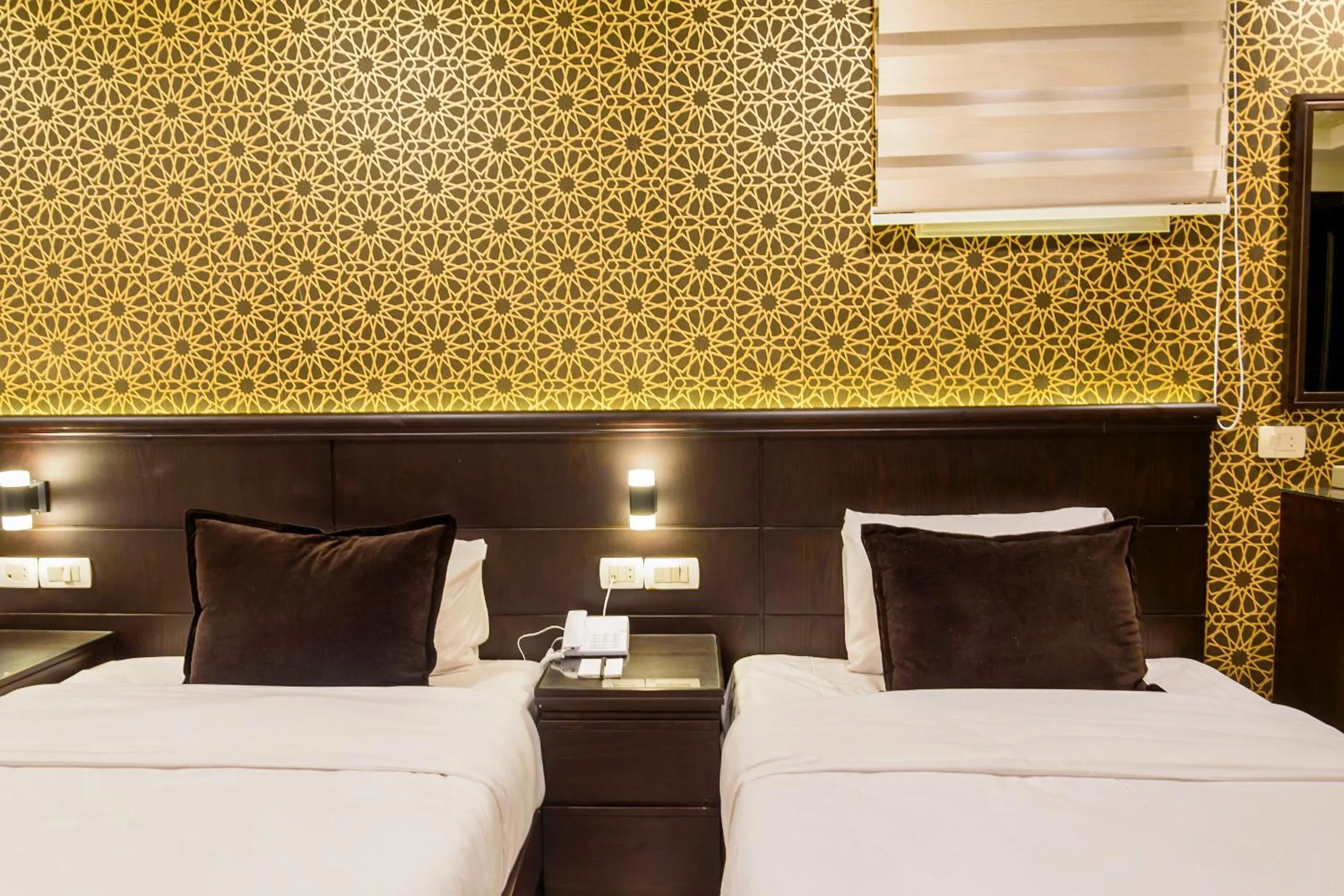Bed in Royal Day