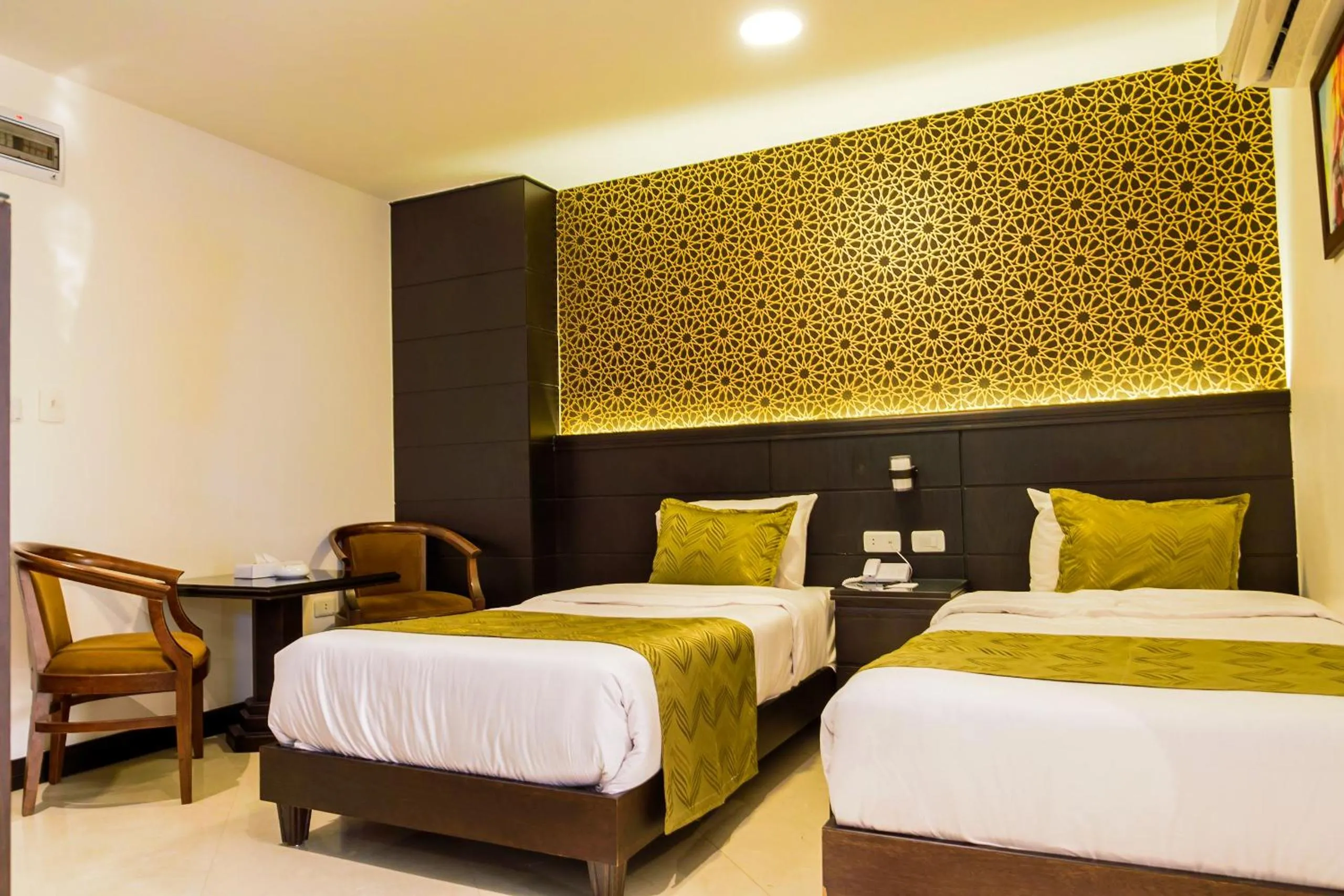 Bed in Royal Day