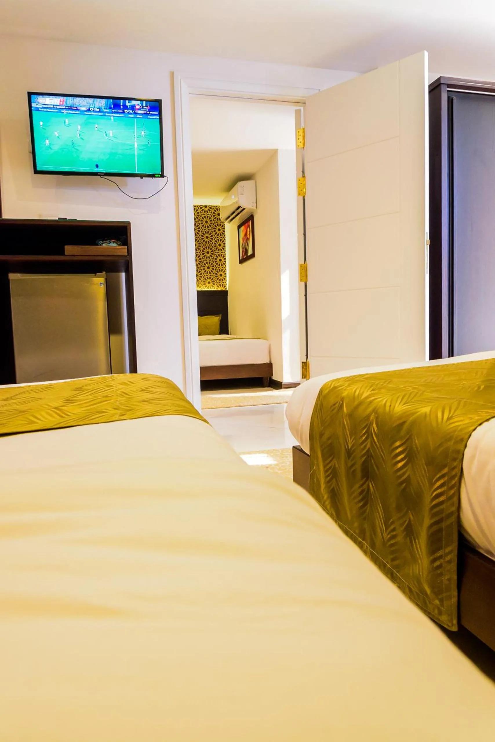 Bed in Royal Day