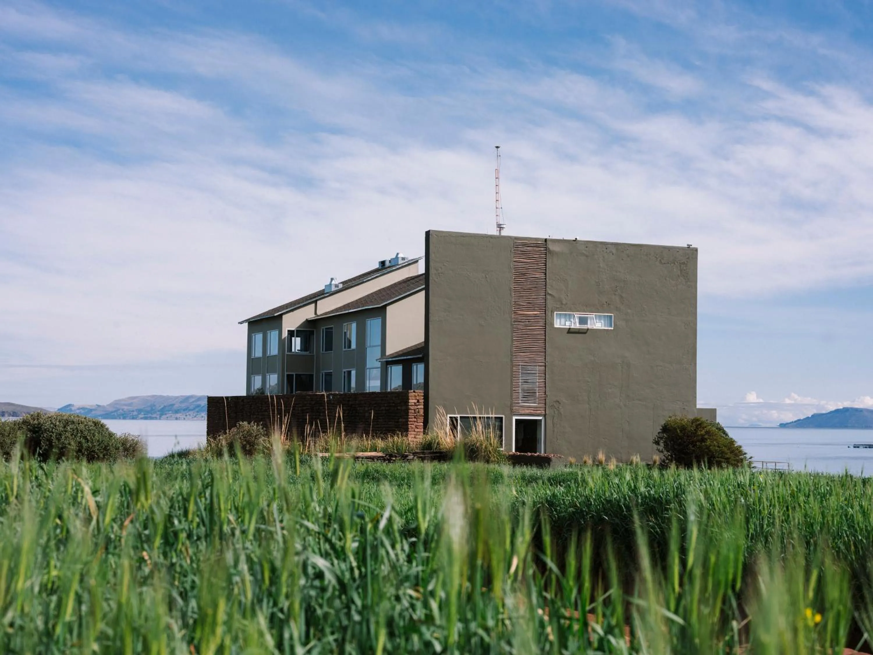 Property building in Titilaka by Andean