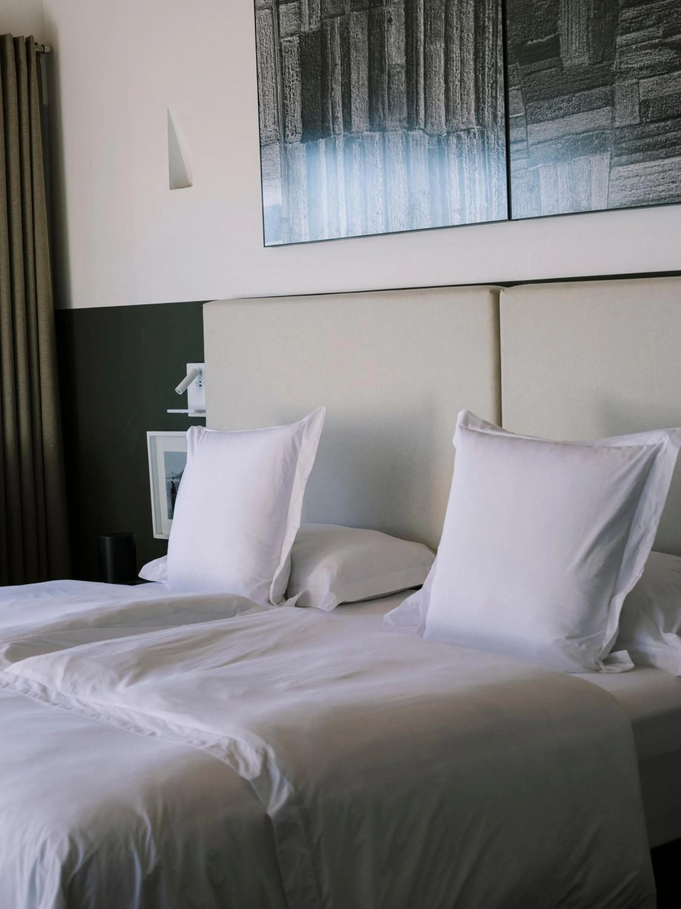 Bed in Titilaka by Andean