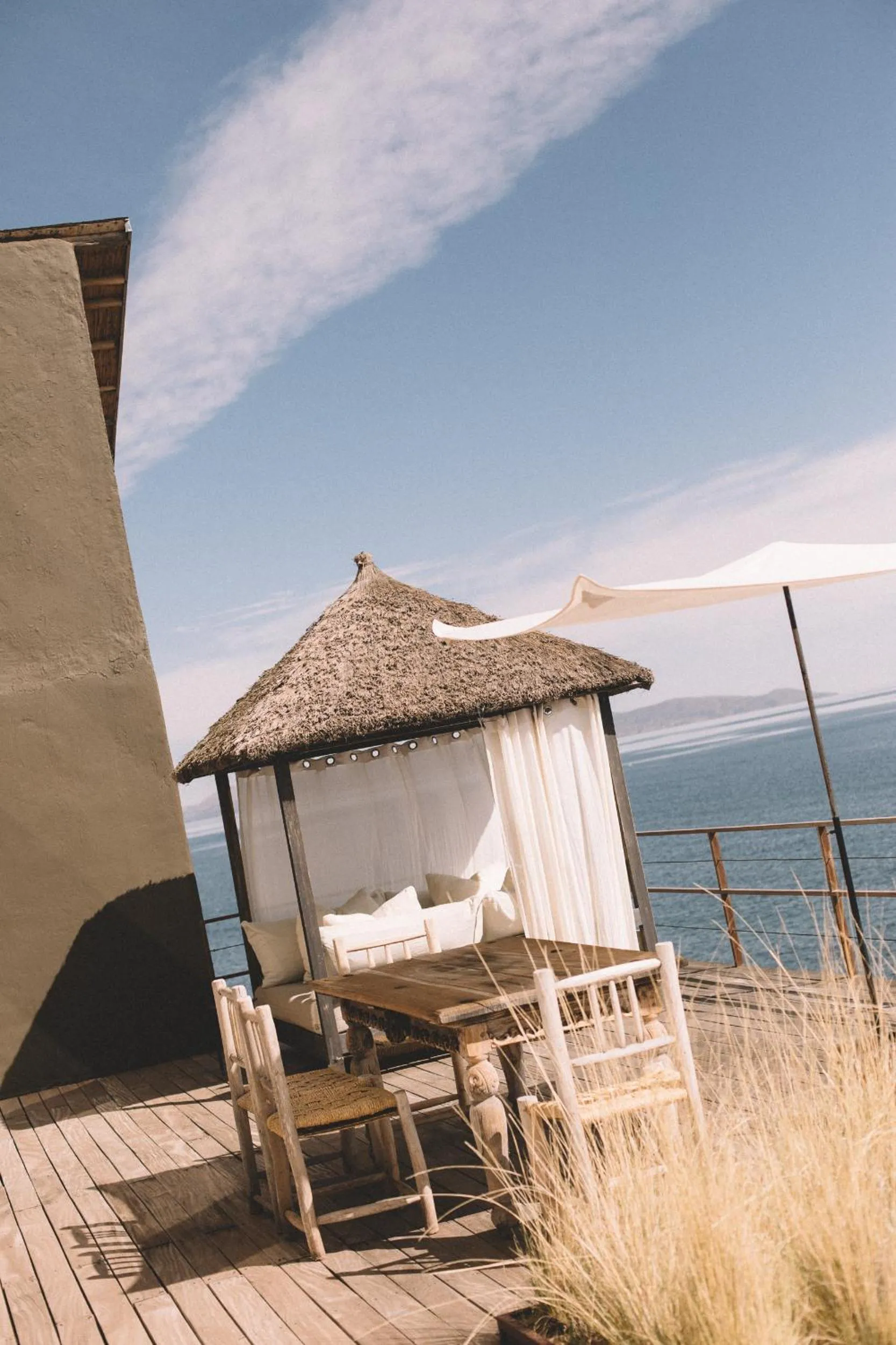 Property building in Titilaka by Andean