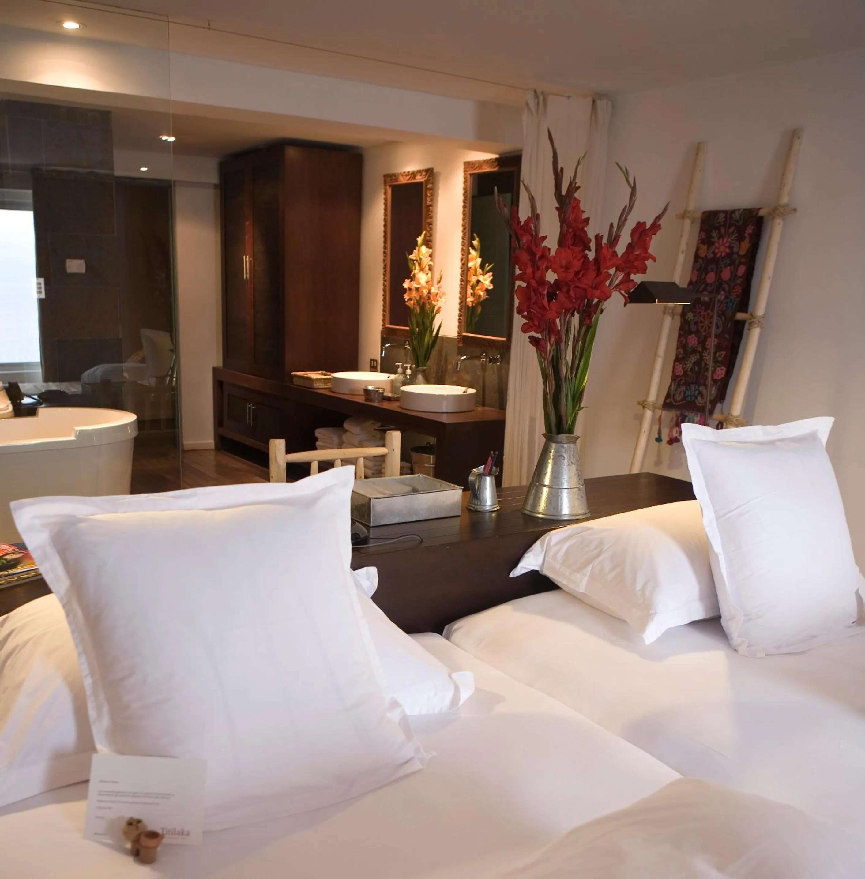 Bed in Titilaka by Andean