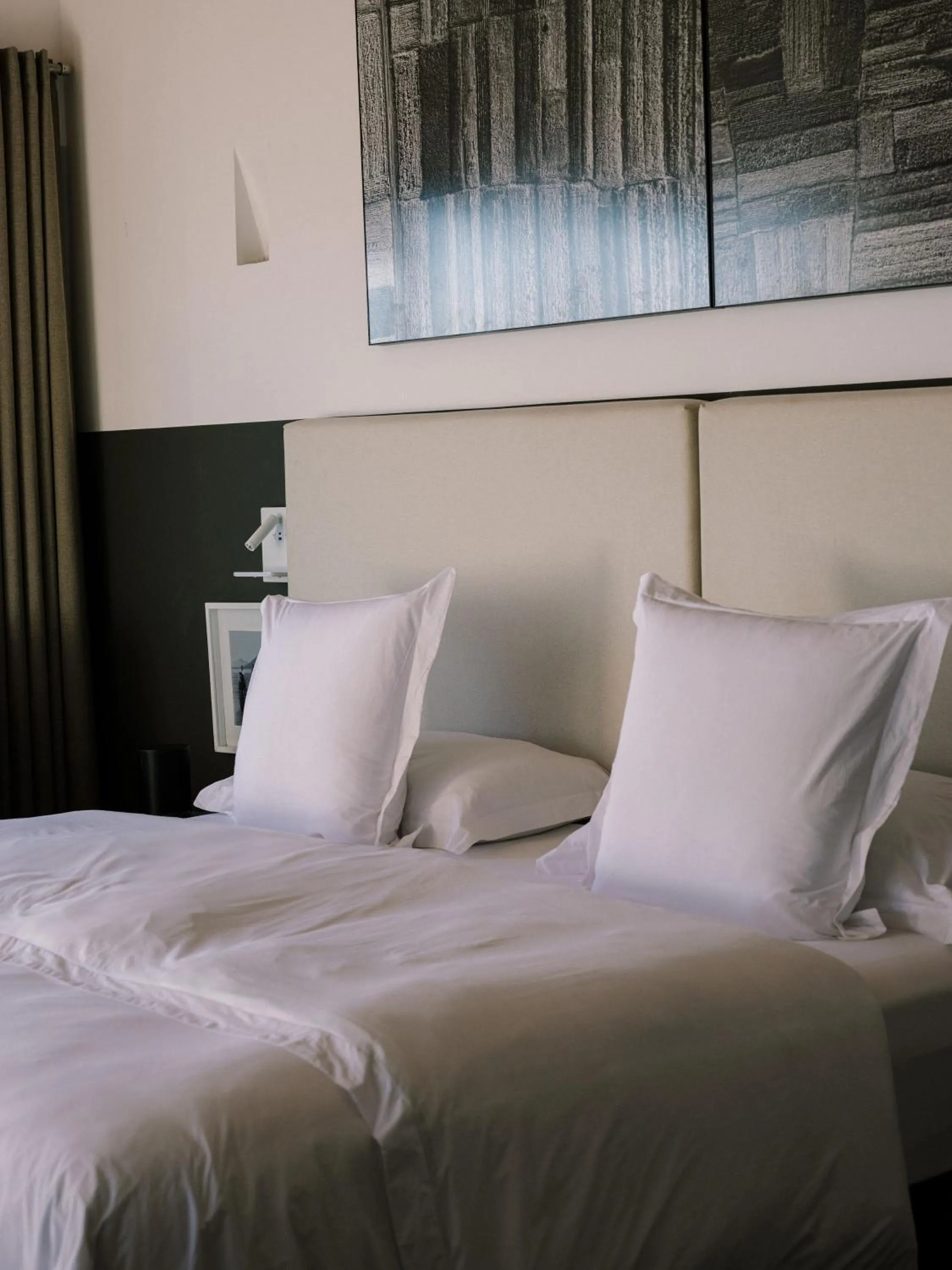 Bed in Titilaka by Andean