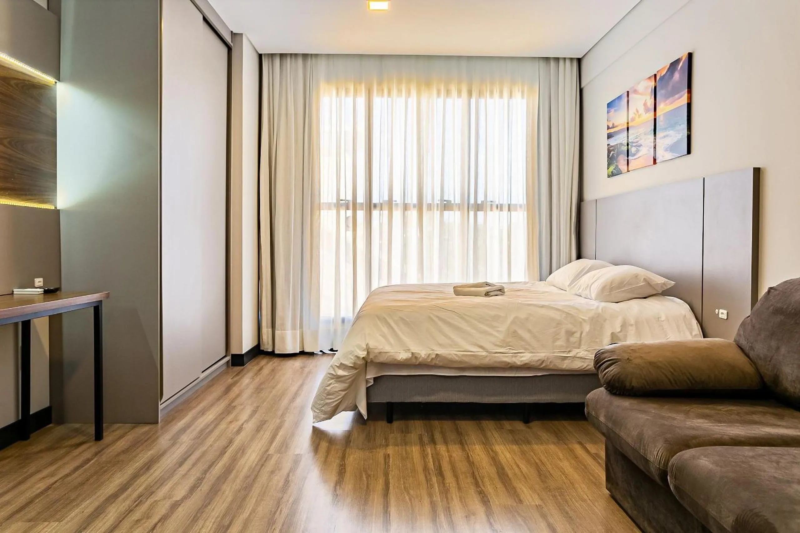 Studio in condominium with pool 700m beach STI210